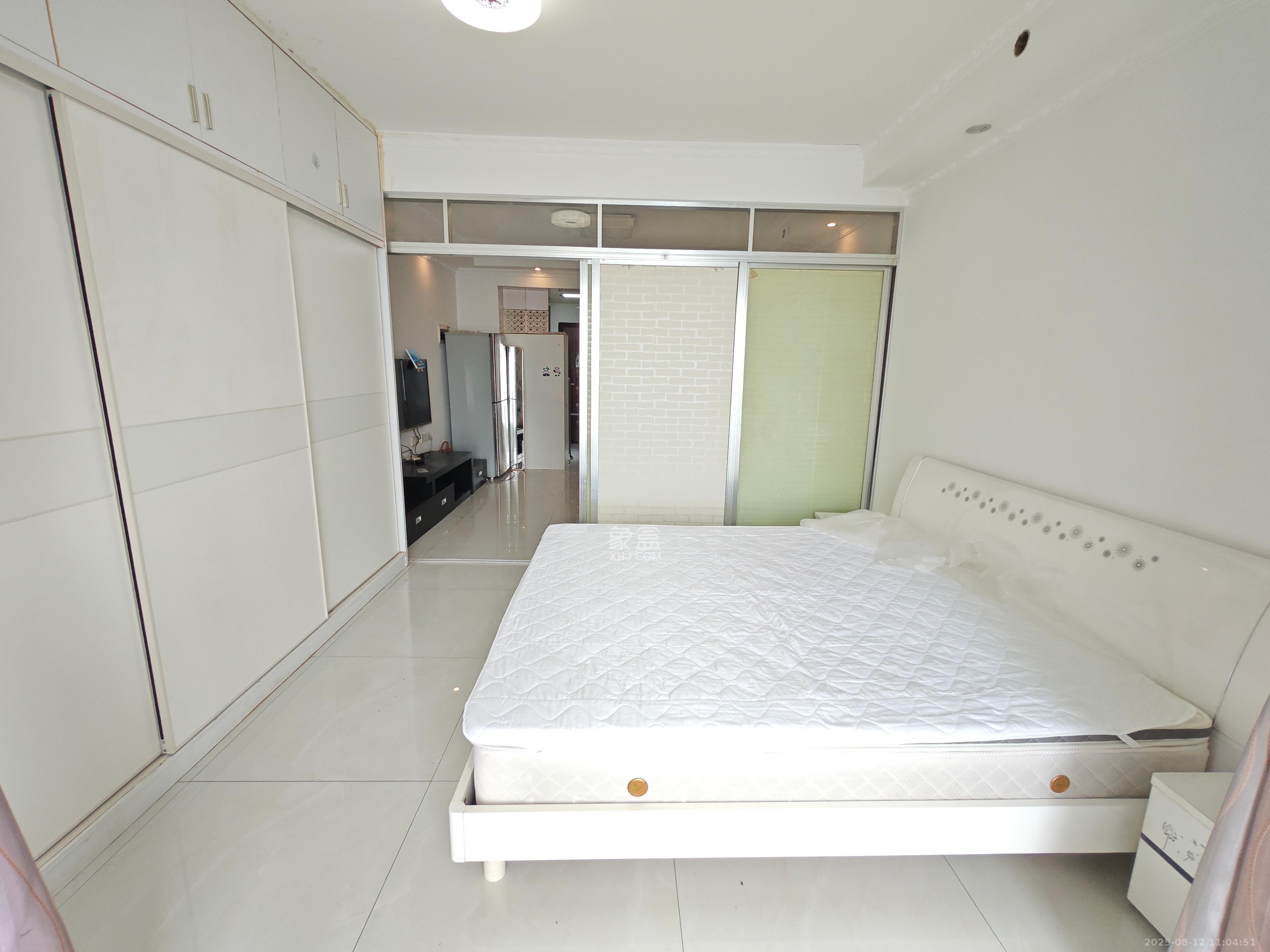 剑桥名门  1室1厅1卫    1500.0元/月室内图