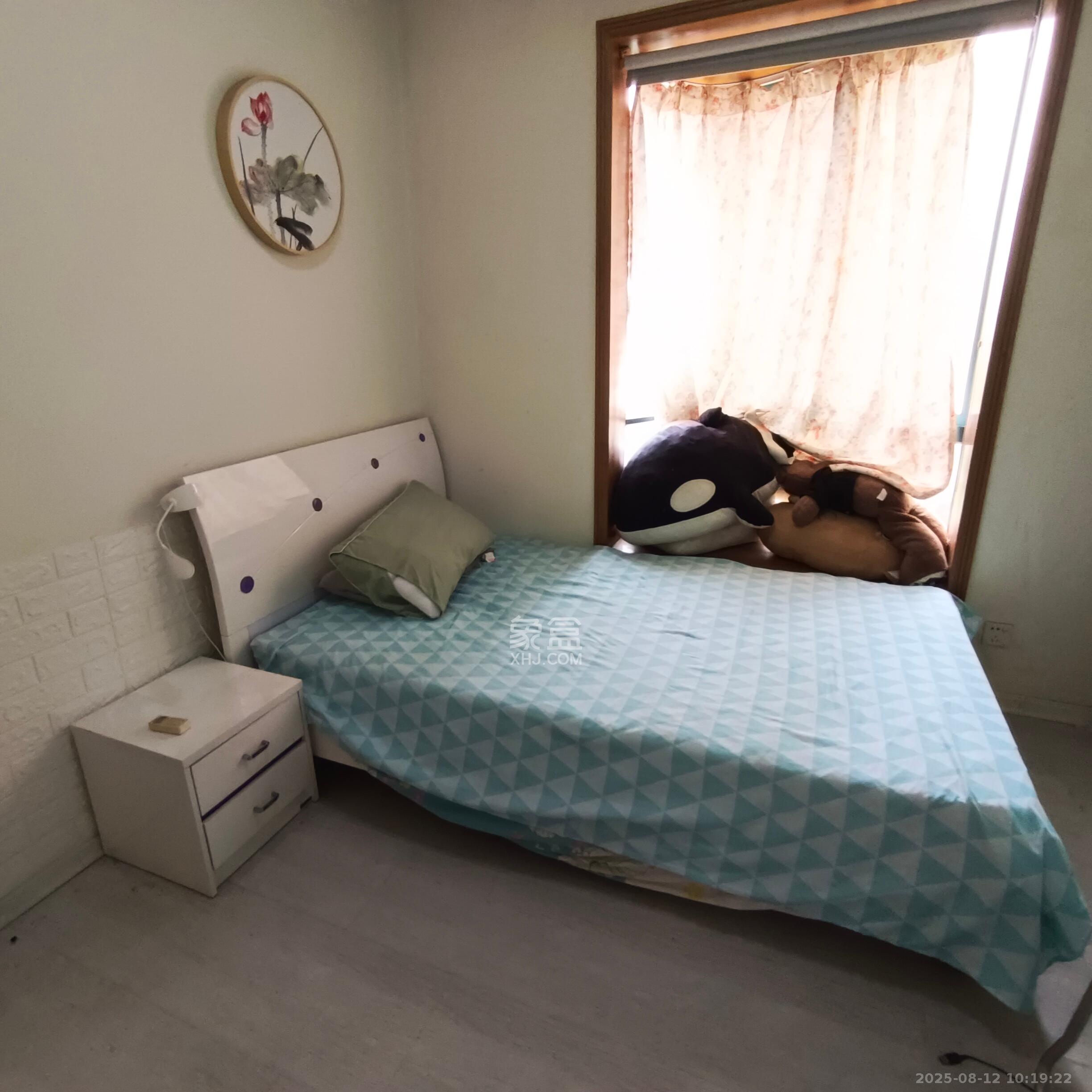圣爵菲斯  2室2厅1卫   2300.00元/月室内图