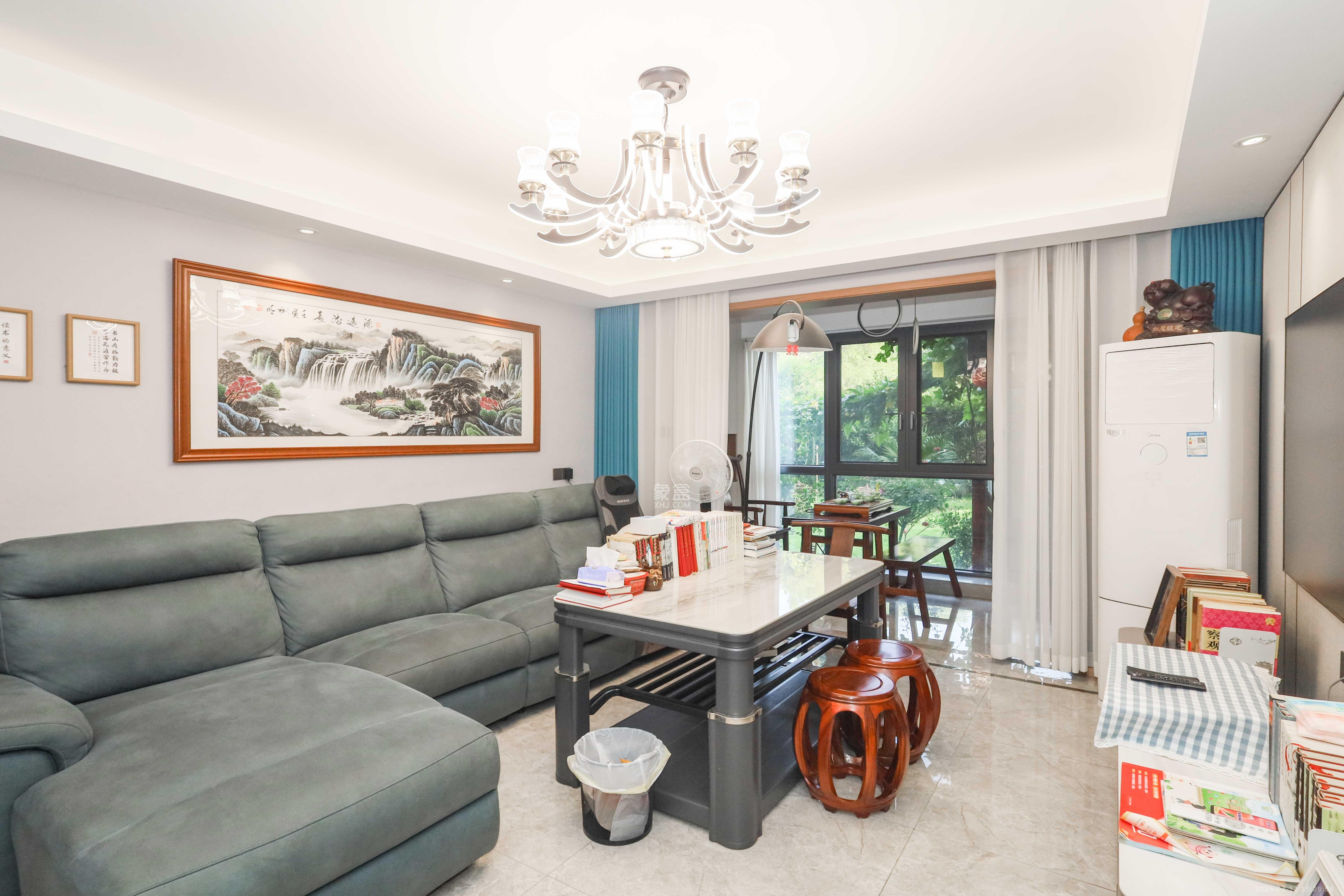 梅溪悦章  4室2厅2卫    228.0万 梅溪悦章  4室2厅2卫    228.0万客厅