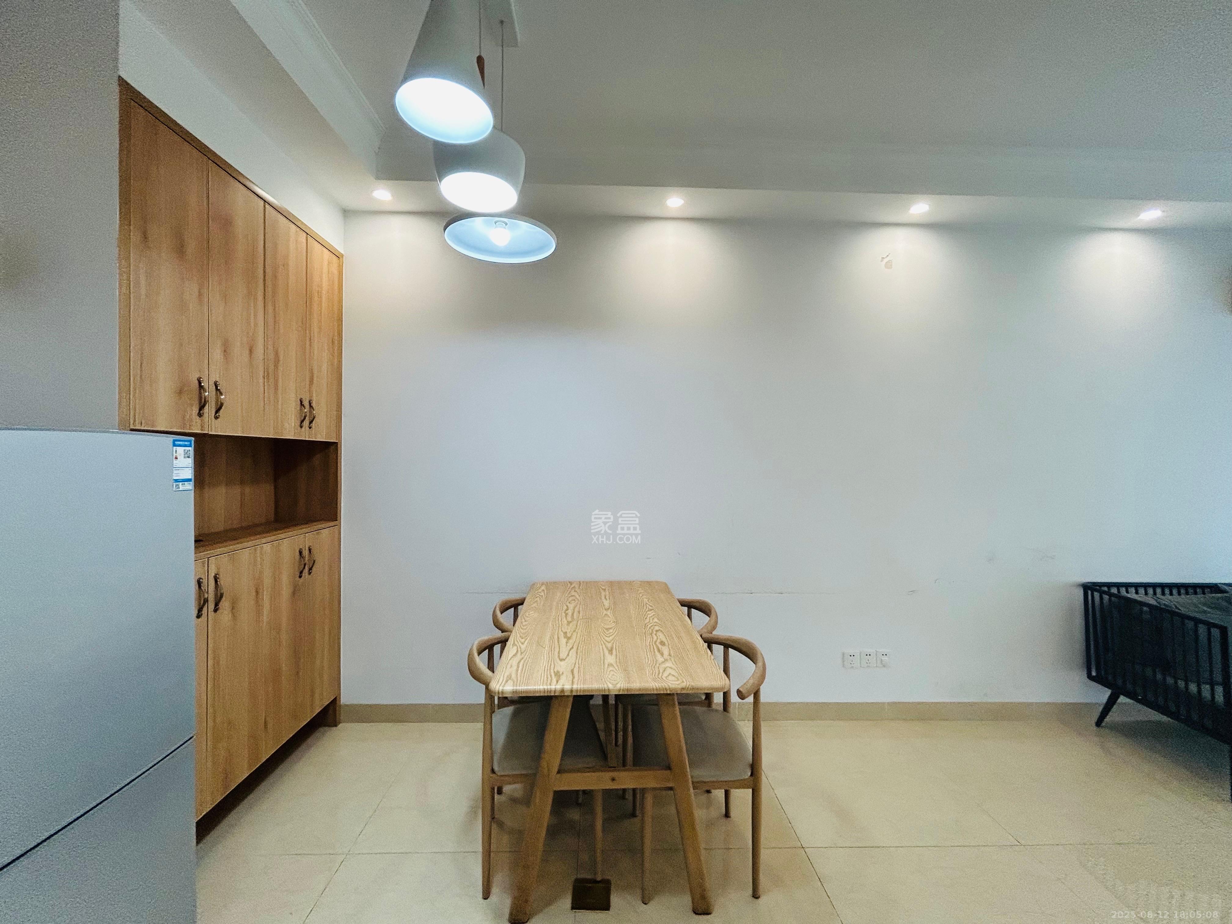 梅溪湖金茂悦（金悦雅苑）  3室2厅1卫    2700.0元/月室内图