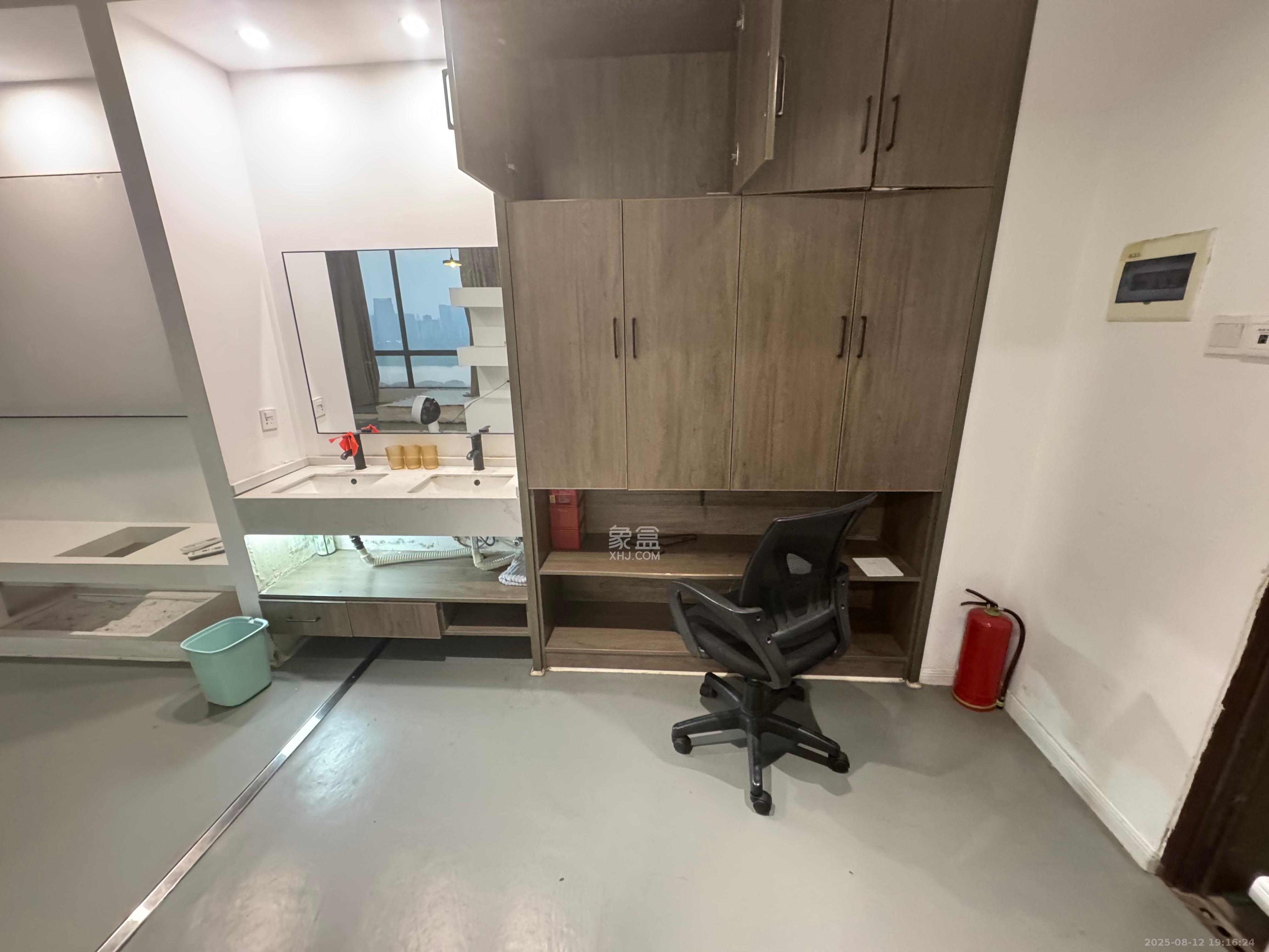 YO领域(领御大厦) 1室1厅1卫 2000.0元/月 YO领域(领御大厦) 1室1厅1卫 2000.0元/月室内图