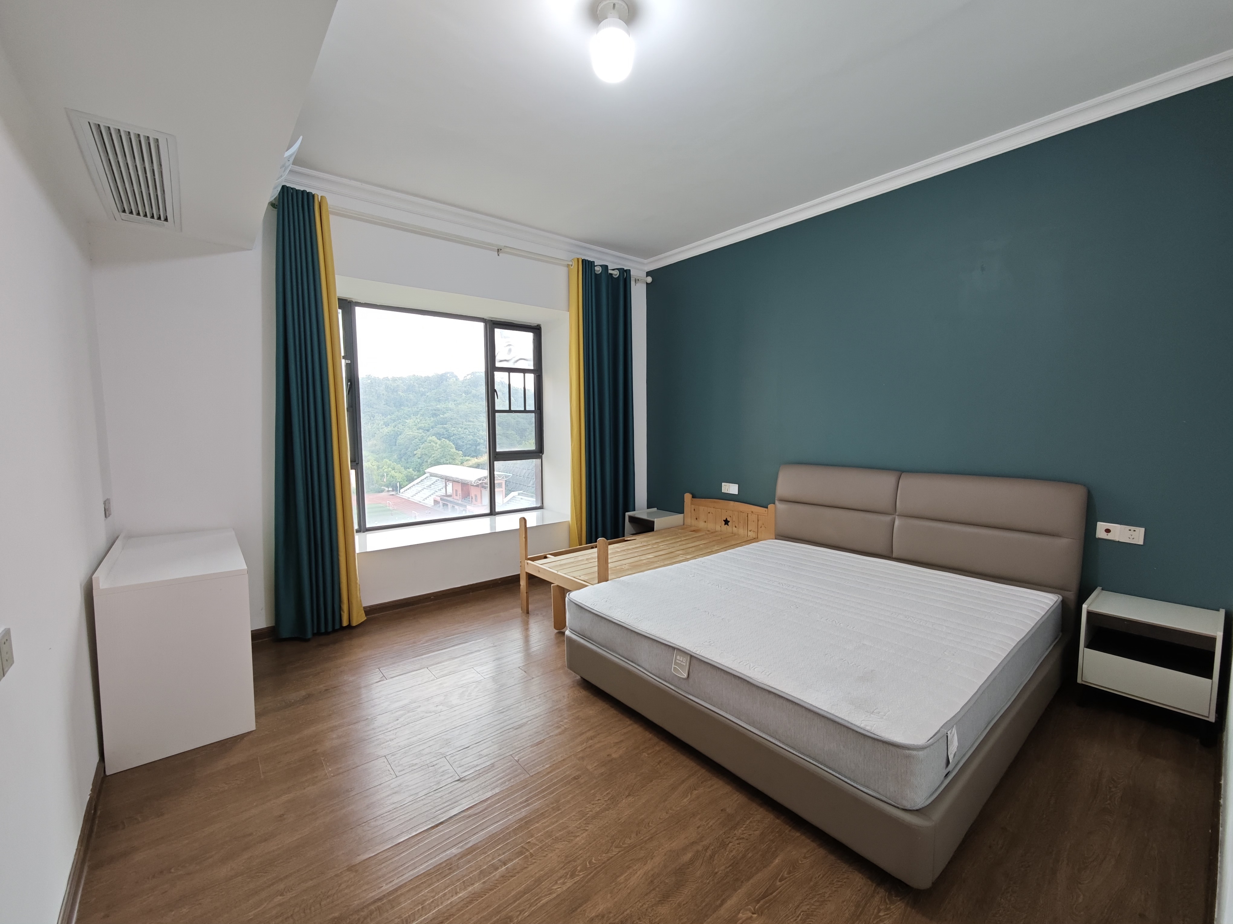 碧桂园梓山府 5室2厅2卫 3500.0元/月 碧桂园梓山府 5室2厅2卫 3500.0元/月室内图