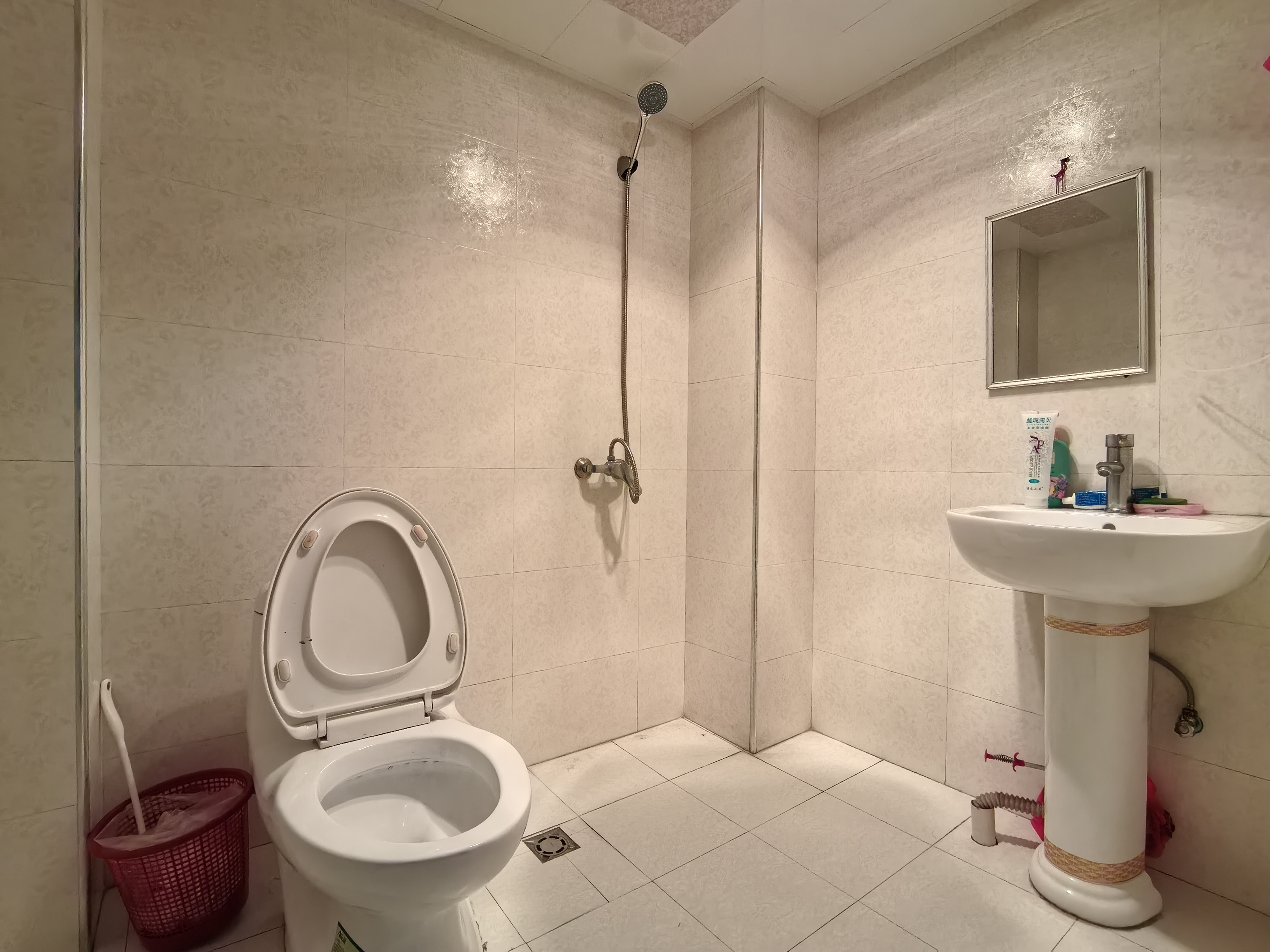 南珠苑 1室0厅0卫 46.0万 南珠苑 1室0厅0卫 46.0万客厅