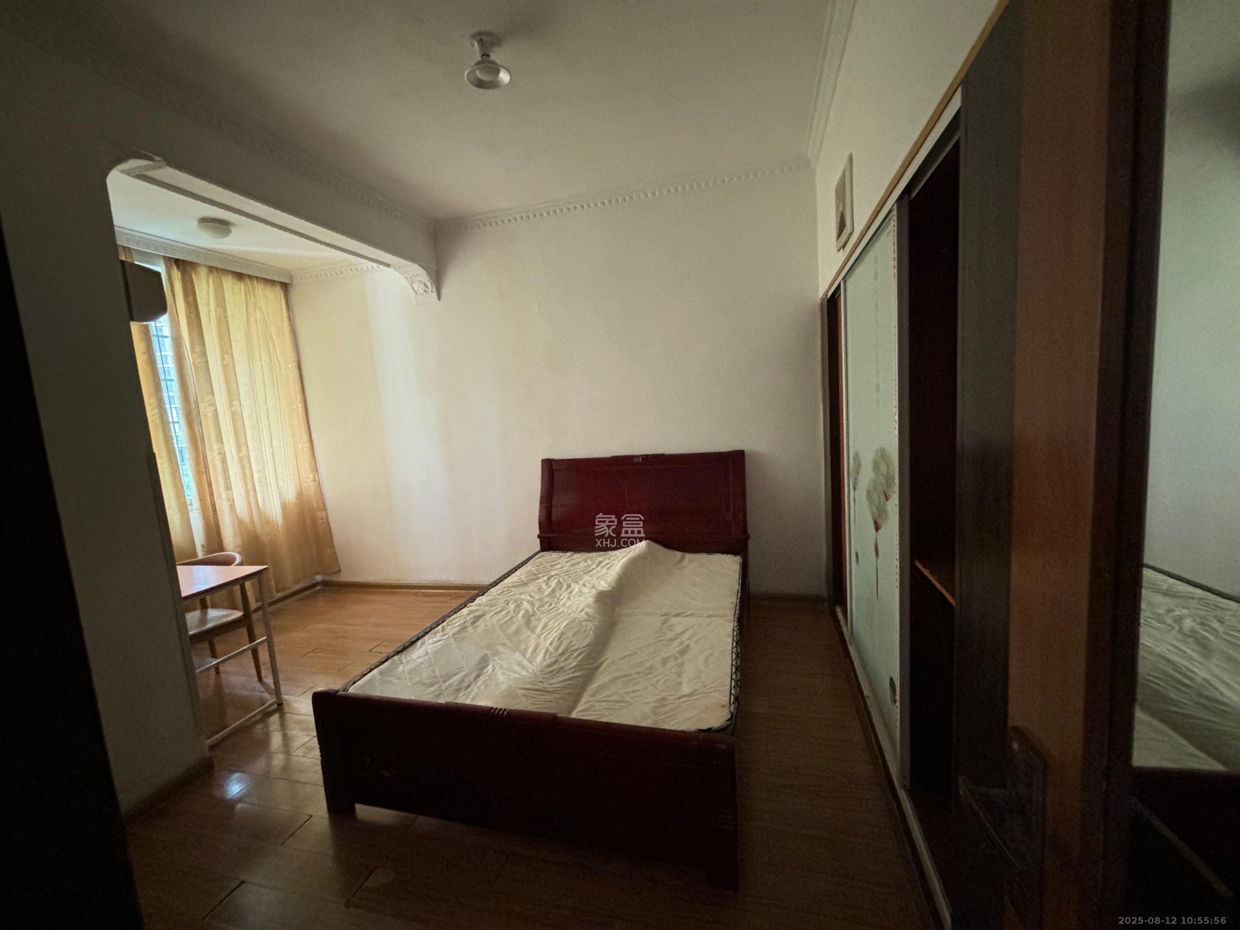 湘园社区(青山小区) 2室2厅1卫 2000.0元/月 湘园社区(青山小区) 2室2厅1卫 2000.0元/月室内图