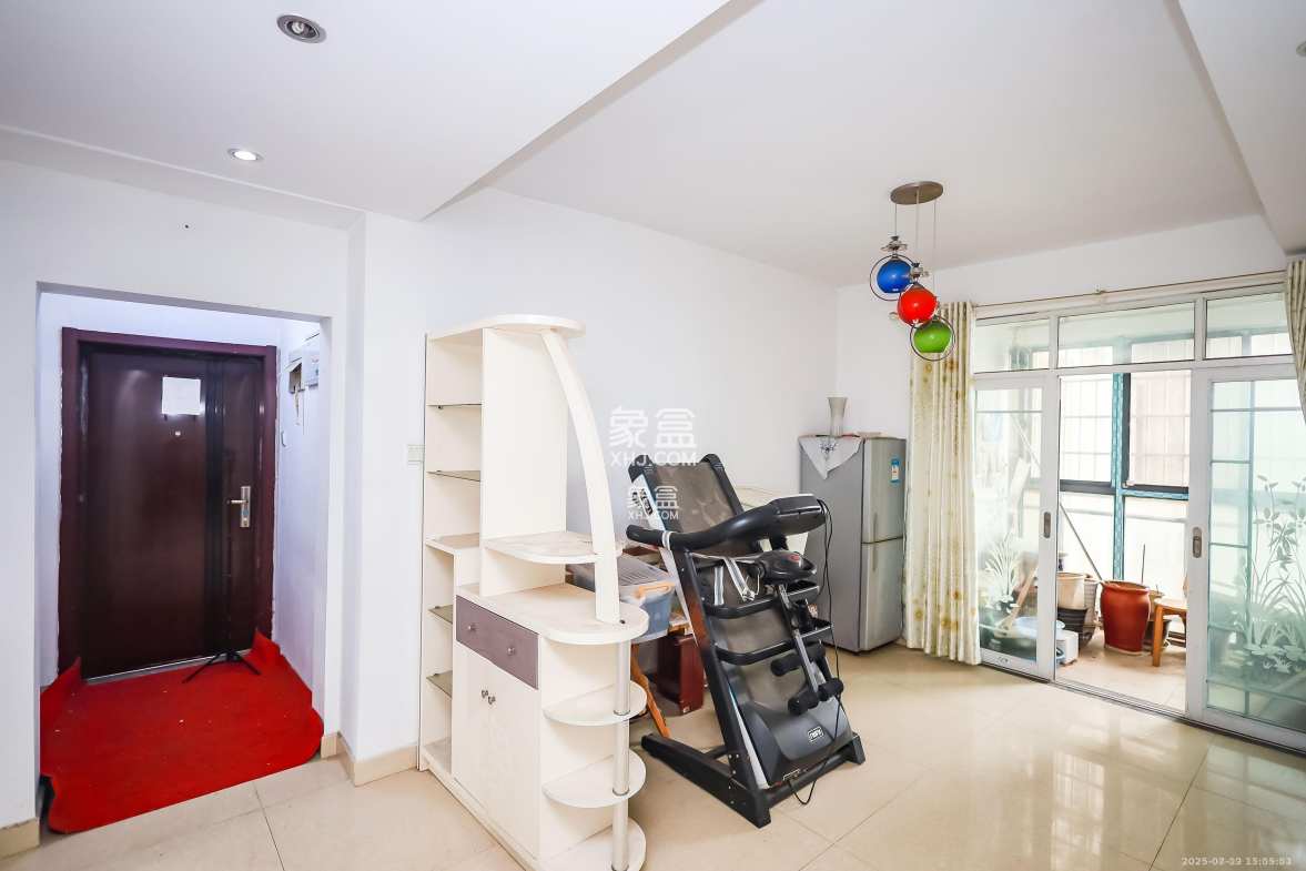 金科东方大院三四期 3室2厅2卫 2500.0元/月 金科东方大院三四期 3室2厅2卫 2500.0元/月室内图