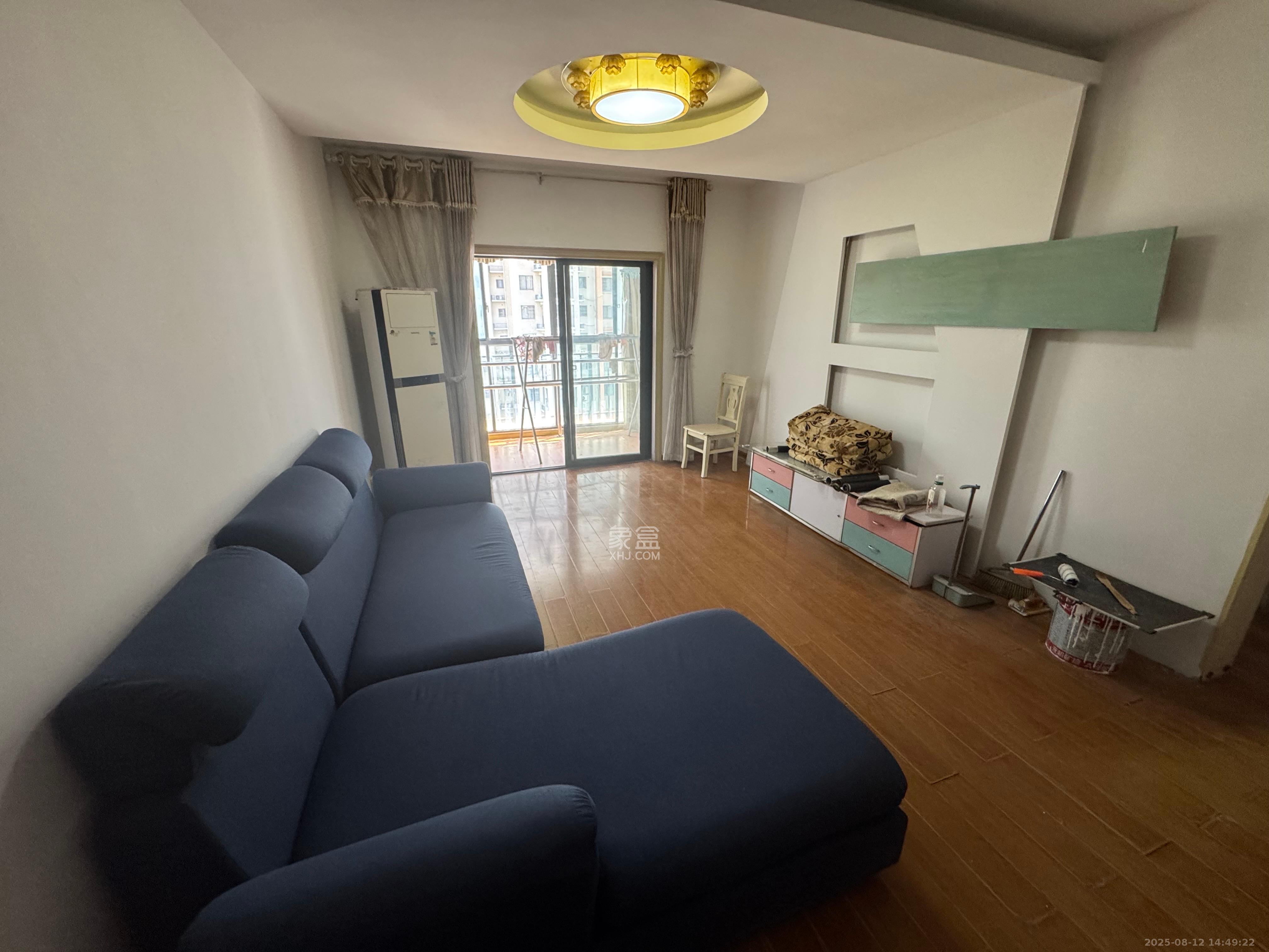 童话里 3室2厅1卫 2000.0元/月 童话里 3室2厅1卫 2000.0元/月室内图