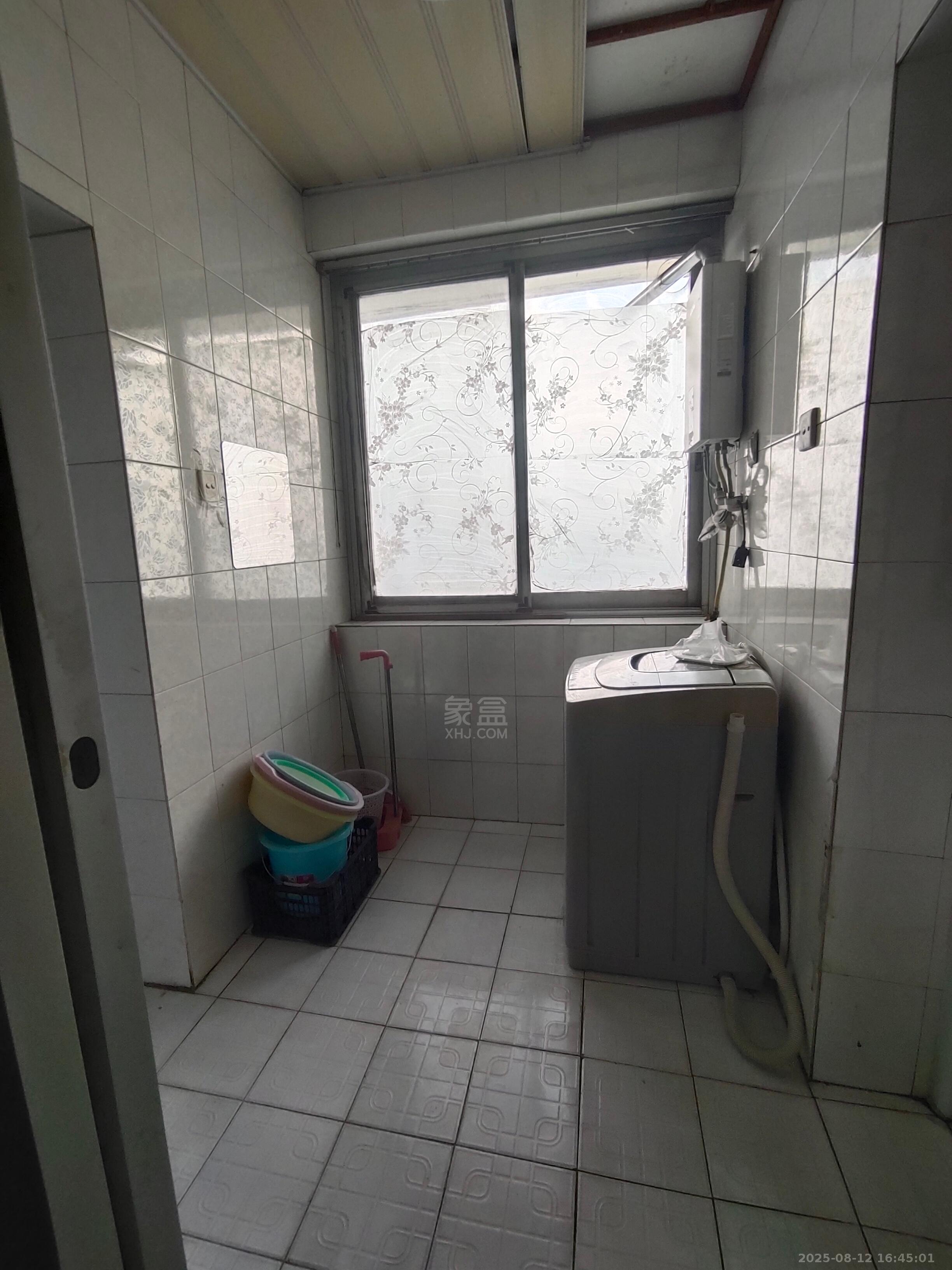 人民中路 2室2厅1卫 700.0元/月 人民中路 2室2厅1卫 700.0元/月室内图