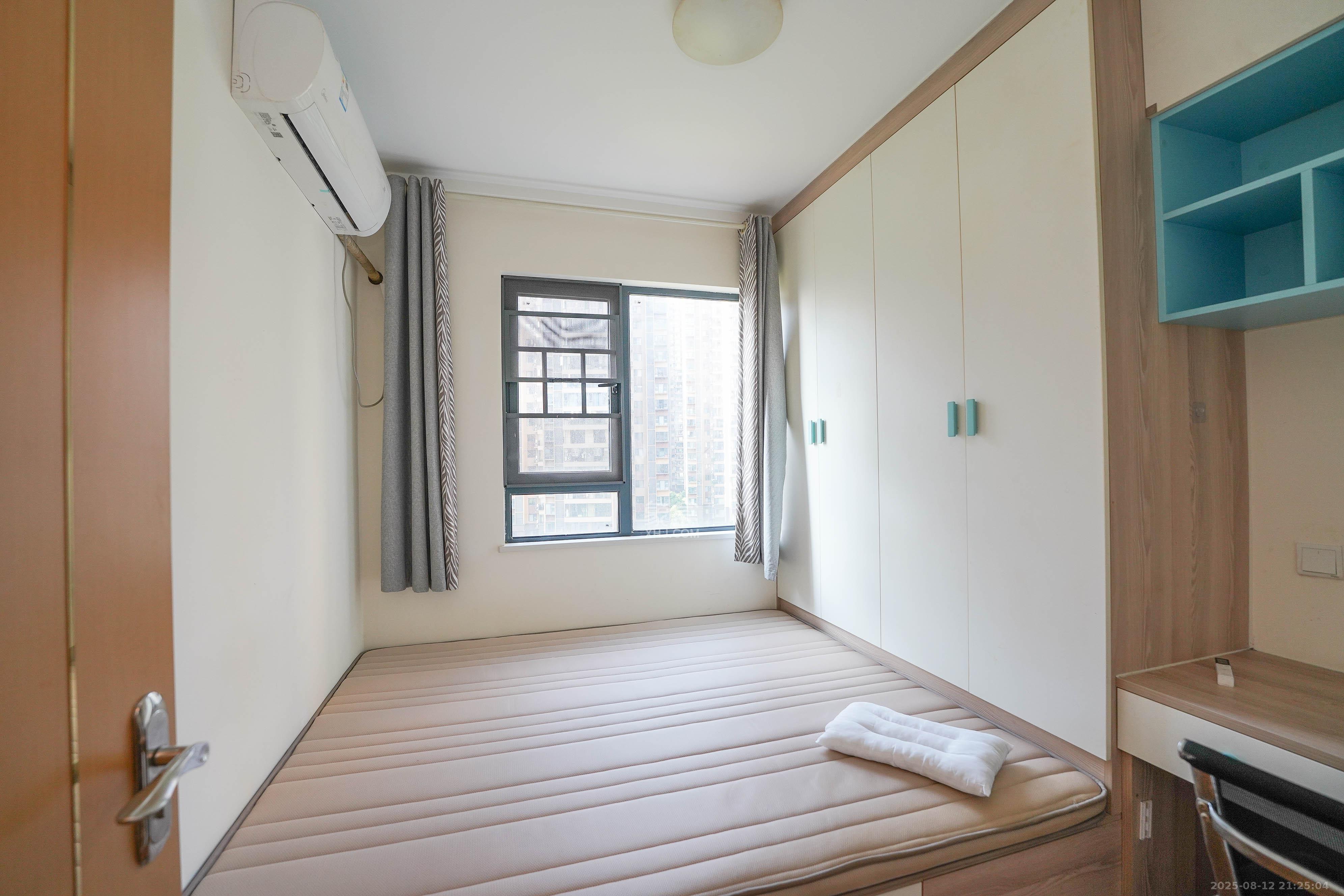 中建璟和城  3室2厅2卫   110.00万卧室