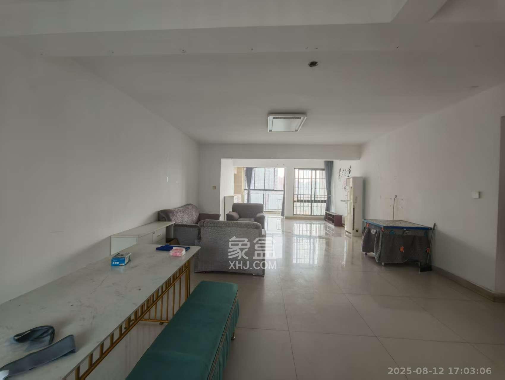 嘉宇盛世华章  4室2厅2卫    4500.0元/月室内图