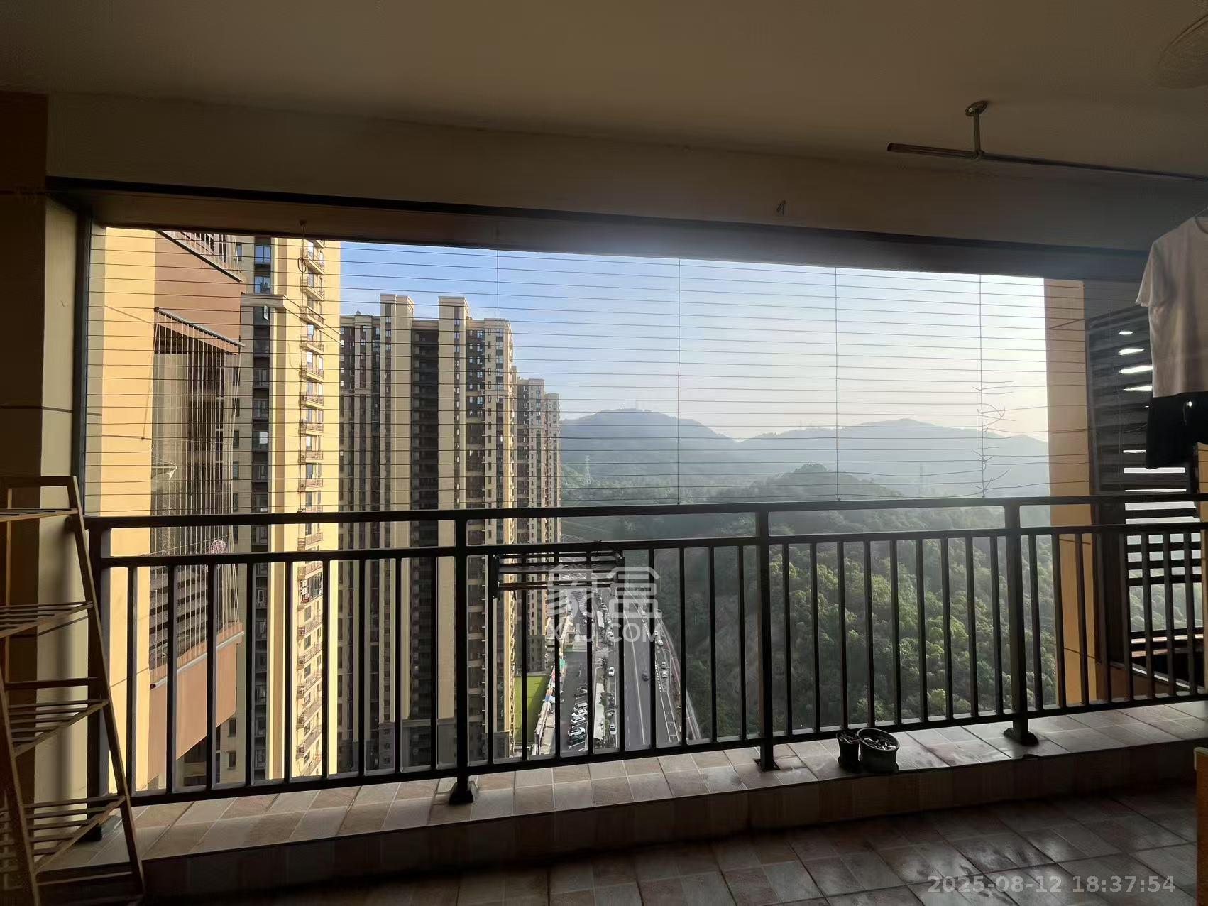 龙湖湘风原著(龙湖湘风星城)  4室2厅2卫    2200.0元/月 龙湖湘风原著(龙湖湘风星城)  4室2厅2卫    2200.0元/月室内图