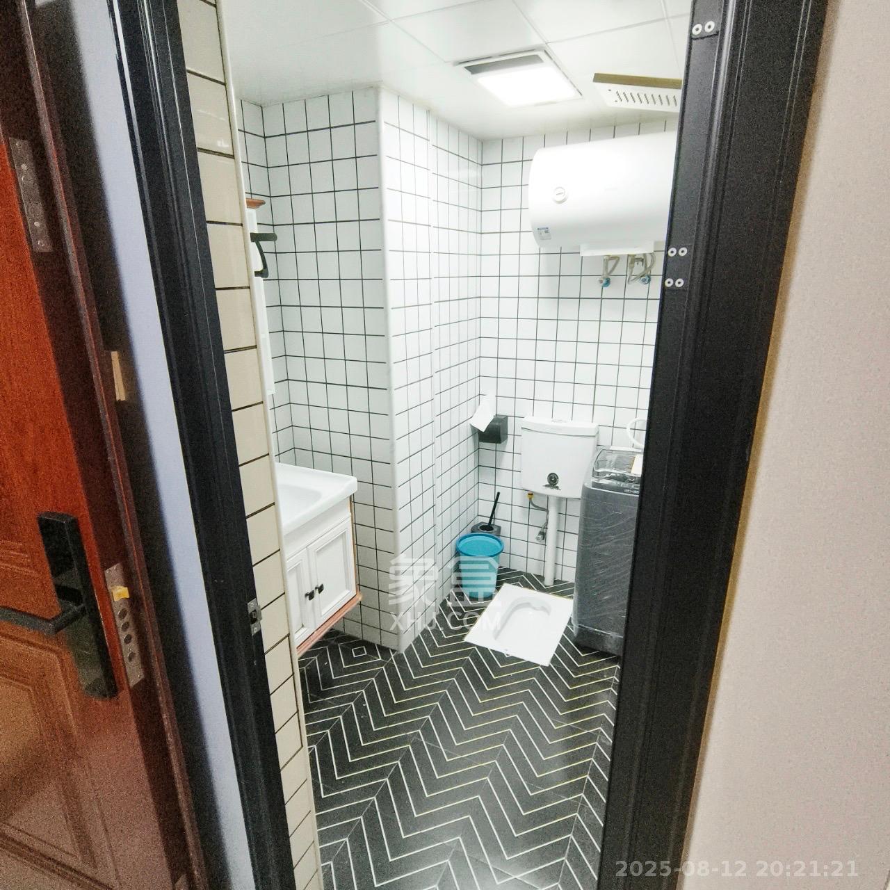 五峰国际 1室1厅1卫 1500.0元/月 五峰国际 1室1厅1卫 1500.0元/月室内图