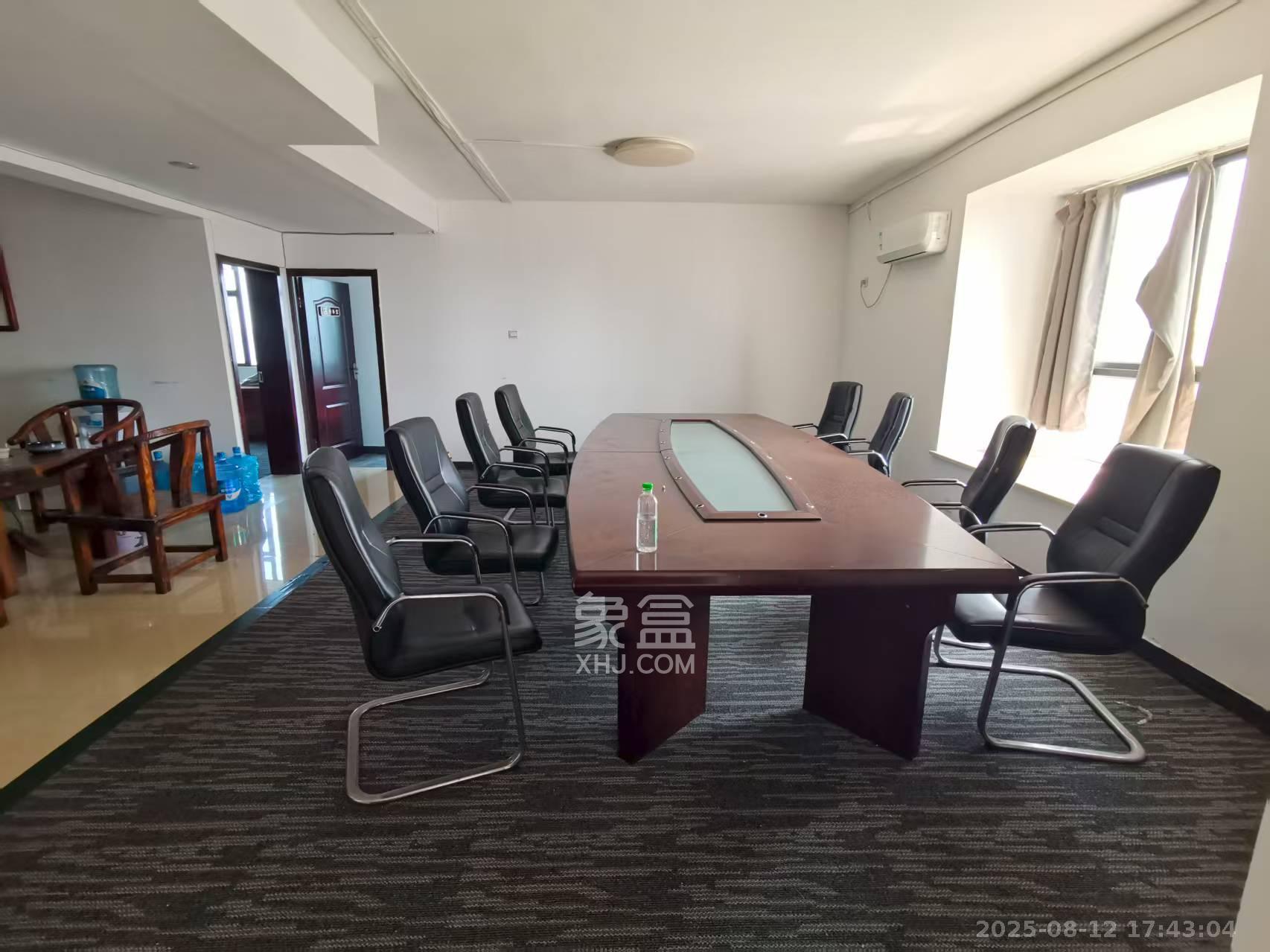 锦湘国际星城三期(锦绣苑) 5室1厅1卫 8000.0元/月 锦湘国际星城三期(锦绣苑) 5室1厅1卫 8000.0元/月室内图