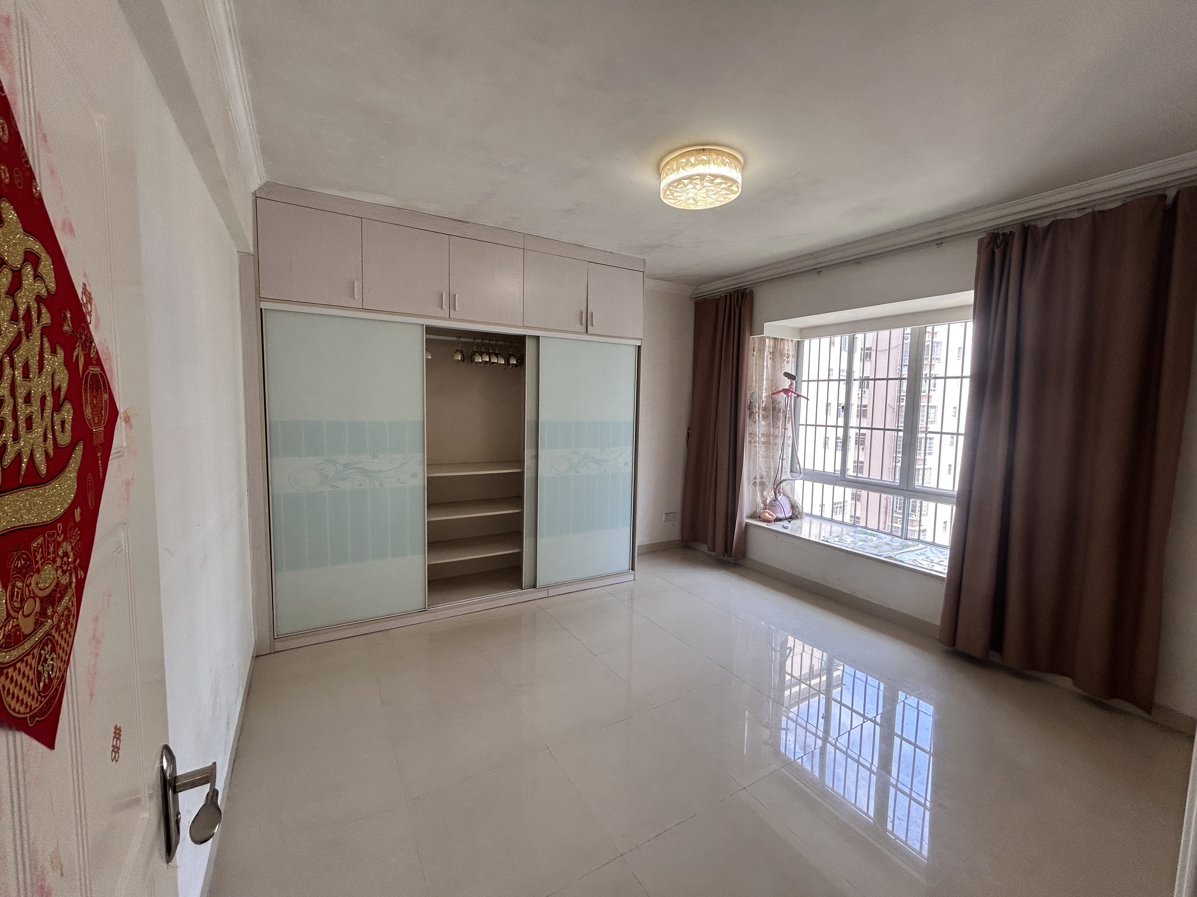 学苑公寓 3室2厅1卫 2500.0元/月 学苑公寓 3室2厅1卫 2500.0元/月室内图