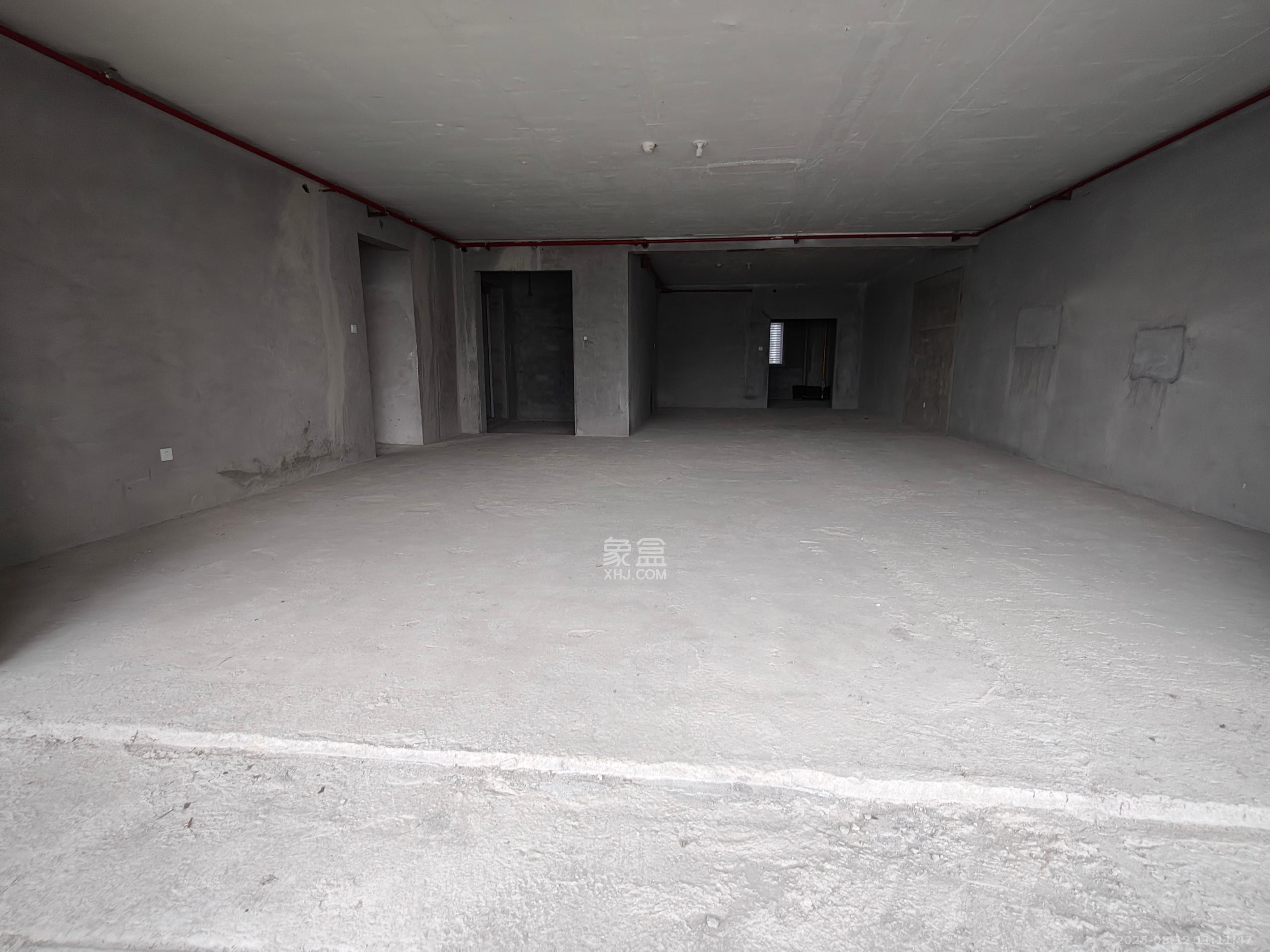 福晟翡翠湾  4室2厅3卫    7000.0元/月 福晟翡翠湾  4室2厅3卫    7000.0元/月室内图