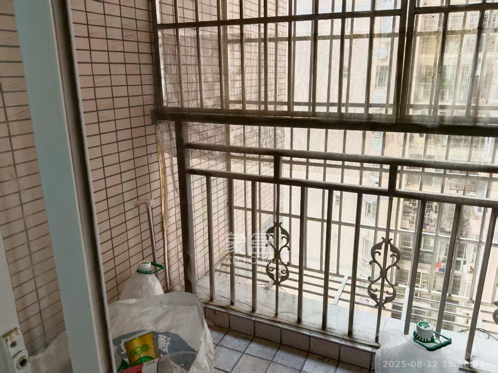 城市山水豪园（山水城市风景）  2室2厅1卫    1800.0元/月室内图