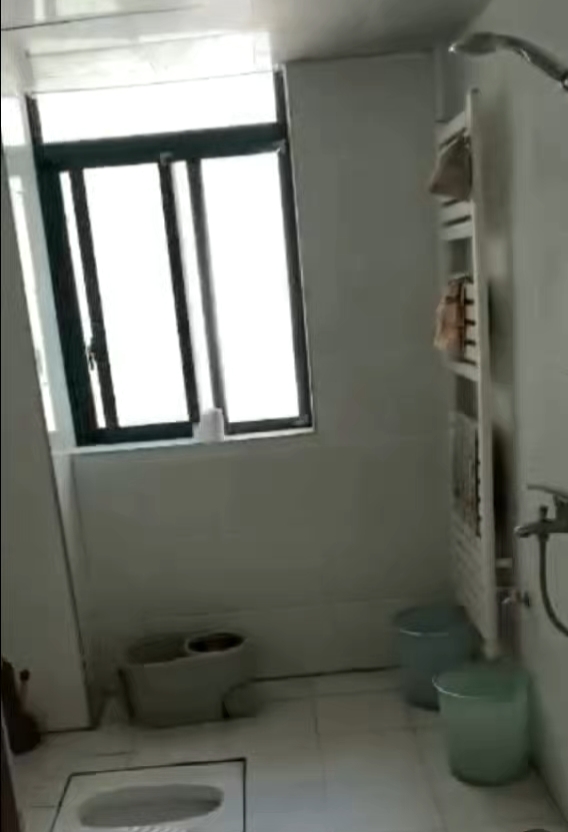 桃花里  3室2厅1卫    1500.0元/月室内图