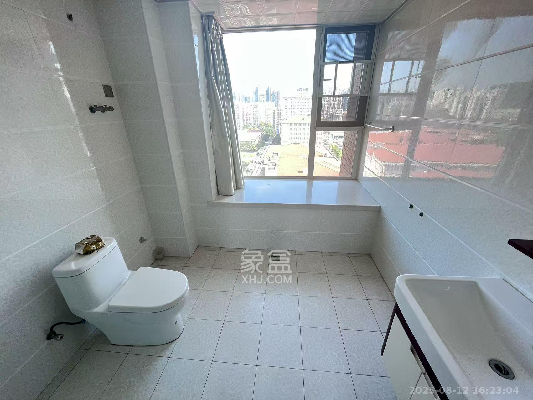 金鼎公园尚 3室2厅1卫 2400.0元/月 金鼎公园尚 3室2厅1卫 2400.0元/月室内图