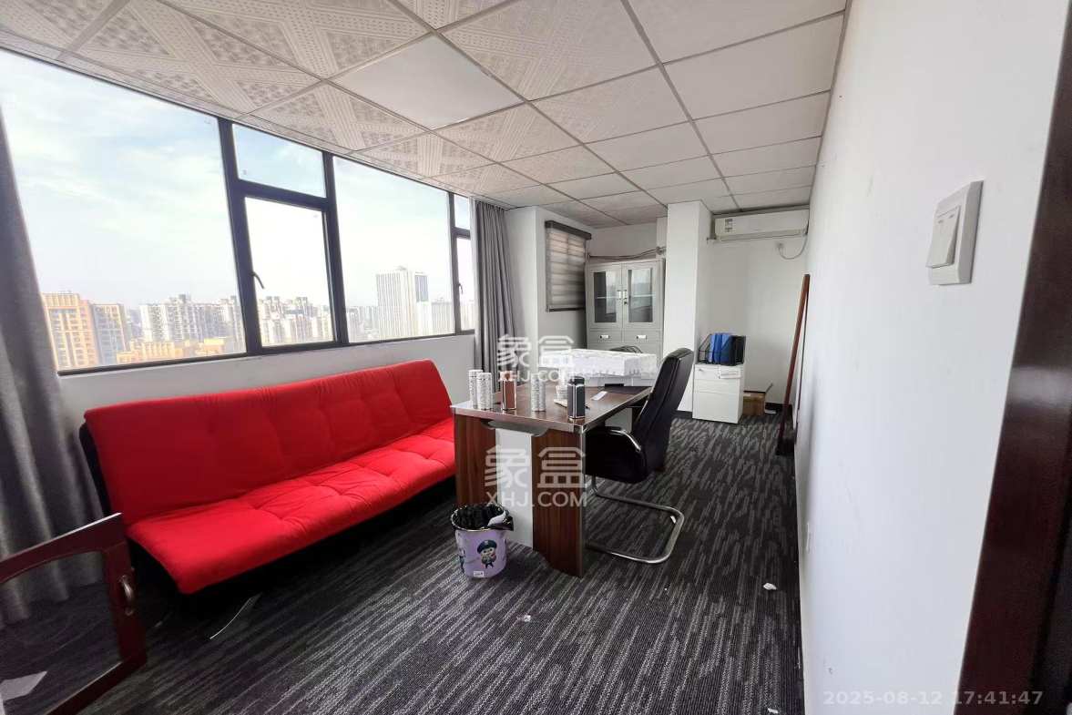 锦湘国际星城三期(锦绣苑) 3室3厅1卫 8000.0元/月 锦湘国际星城三期(锦绣苑) 3室3厅1卫 8000.0元/月室内图