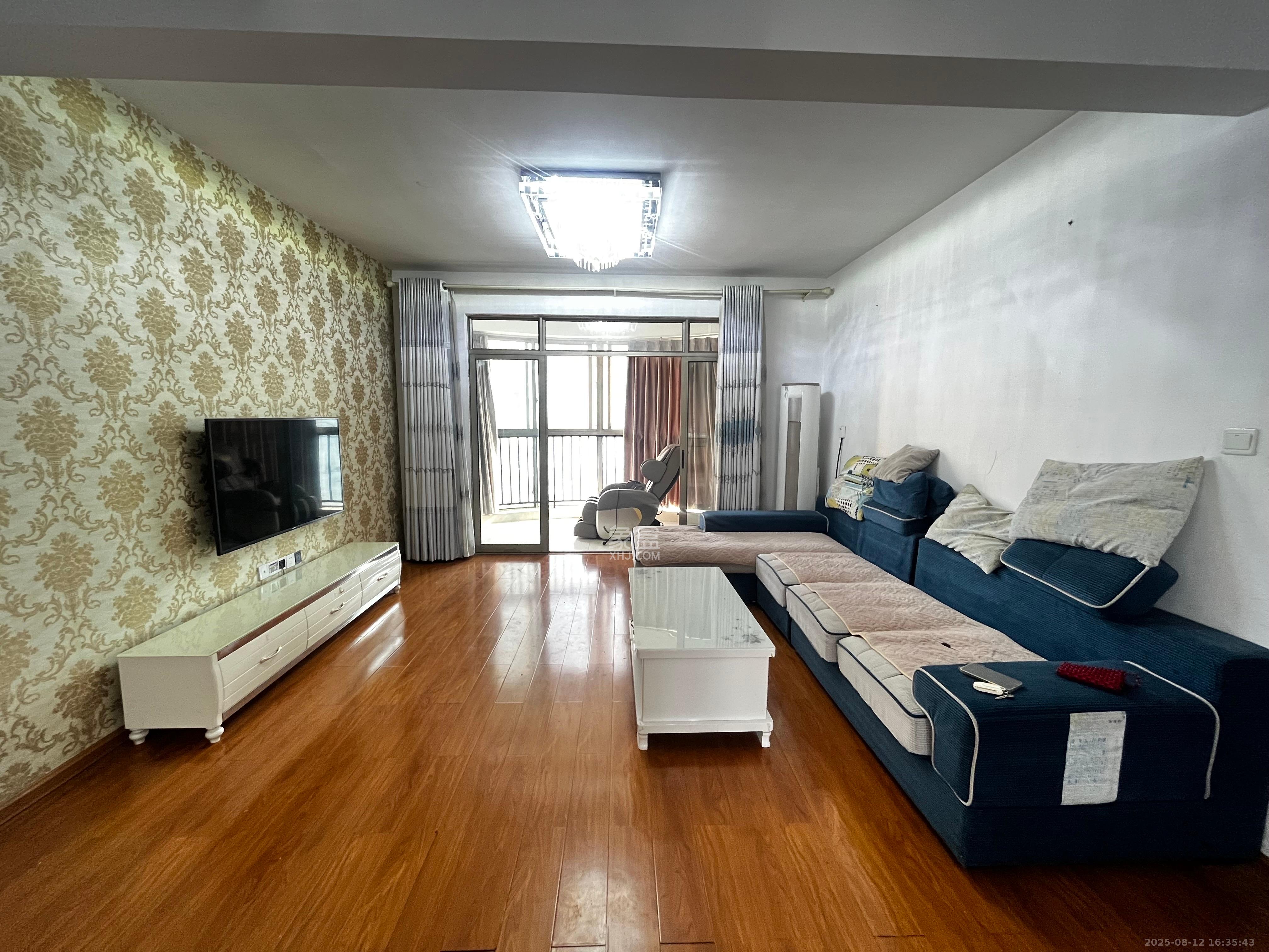 金质嘉苑 3室2厅1卫 2200.0元/月 金质嘉苑 3室2厅1卫 2200.0元/月室内图