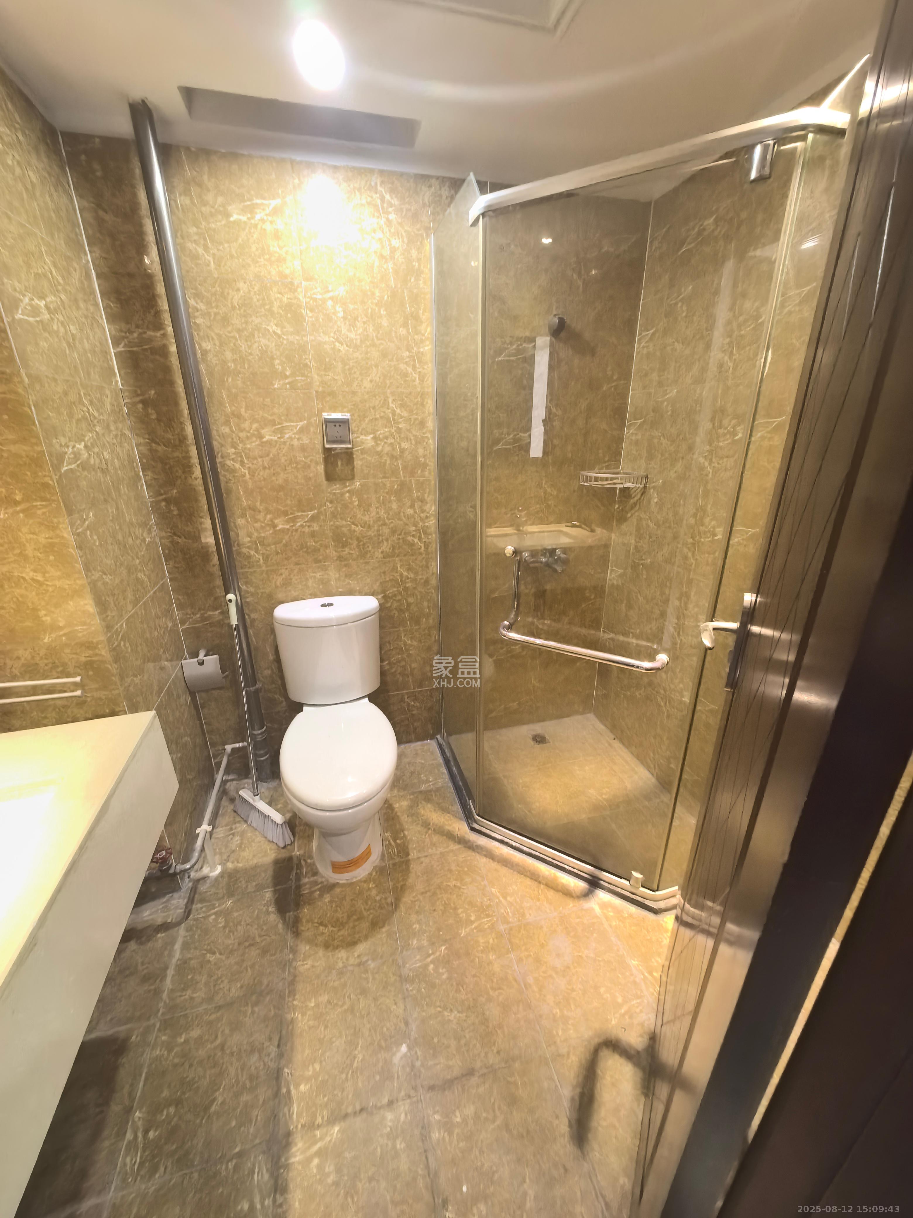 东塘瑞府 1室1厅1卫 1400.0元/月 东塘瑞府 1室1厅1卫 1400.0元/月室内图