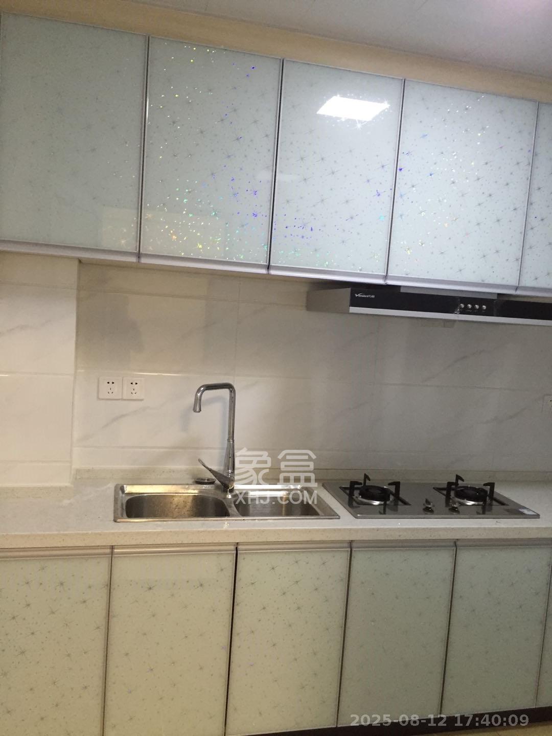 欧亚达国际广场  2室1厅1卫    1600.0元/月室内图