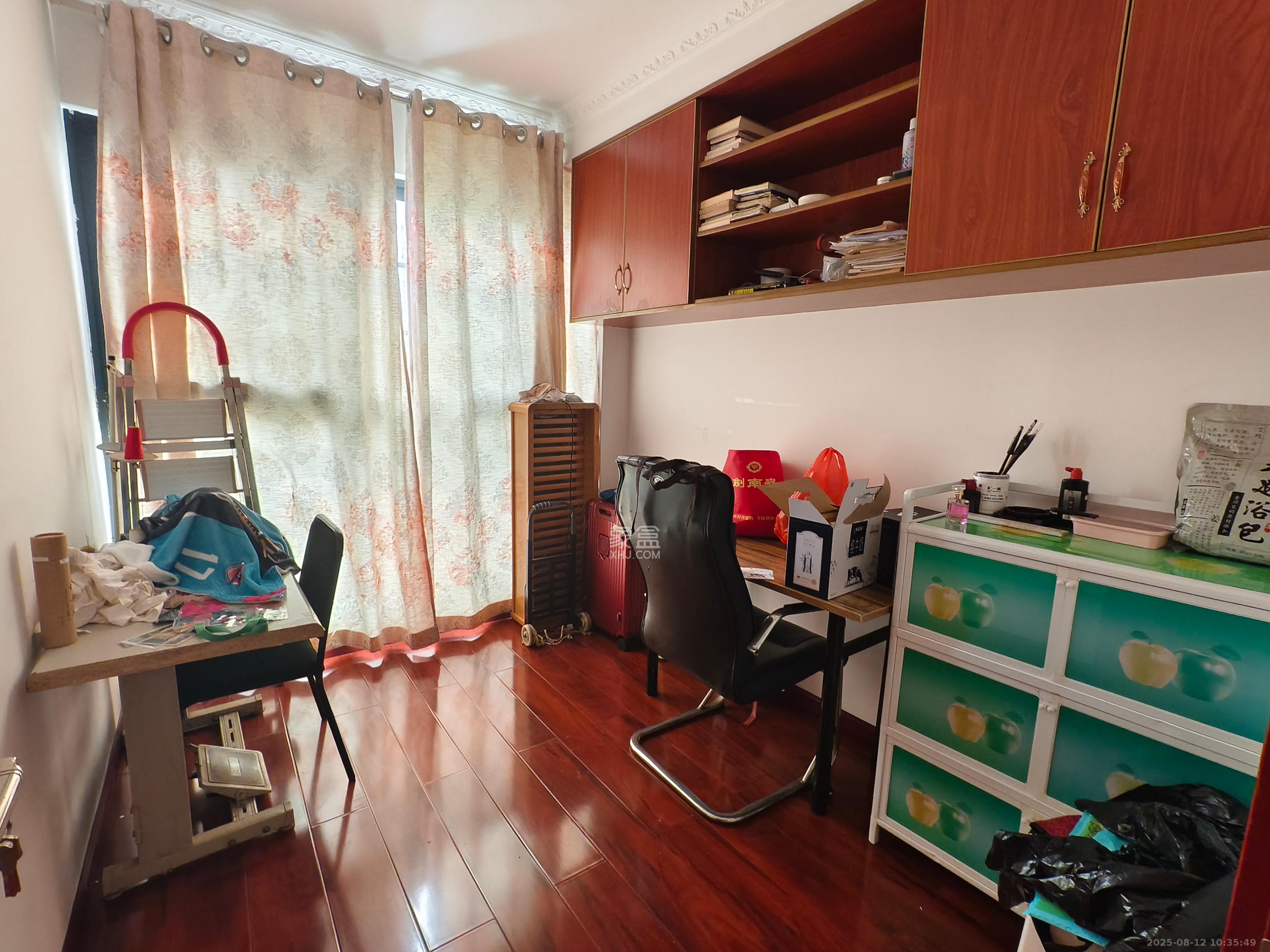 汇一城(汇壹公馆)  4室2厅2卫    2600.0元/月 汇一城(汇壹公馆)  4室2厅2卫    2600.0元/月室内图