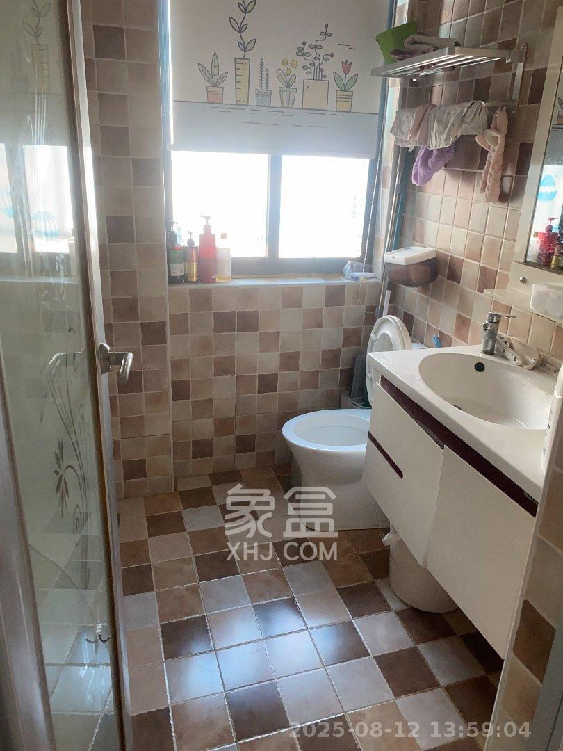 钰龙天下一期  2室1厅1卫    2200.0元/月 钰龙天下一期  2室1厅1卫    2200.0元/月室内图