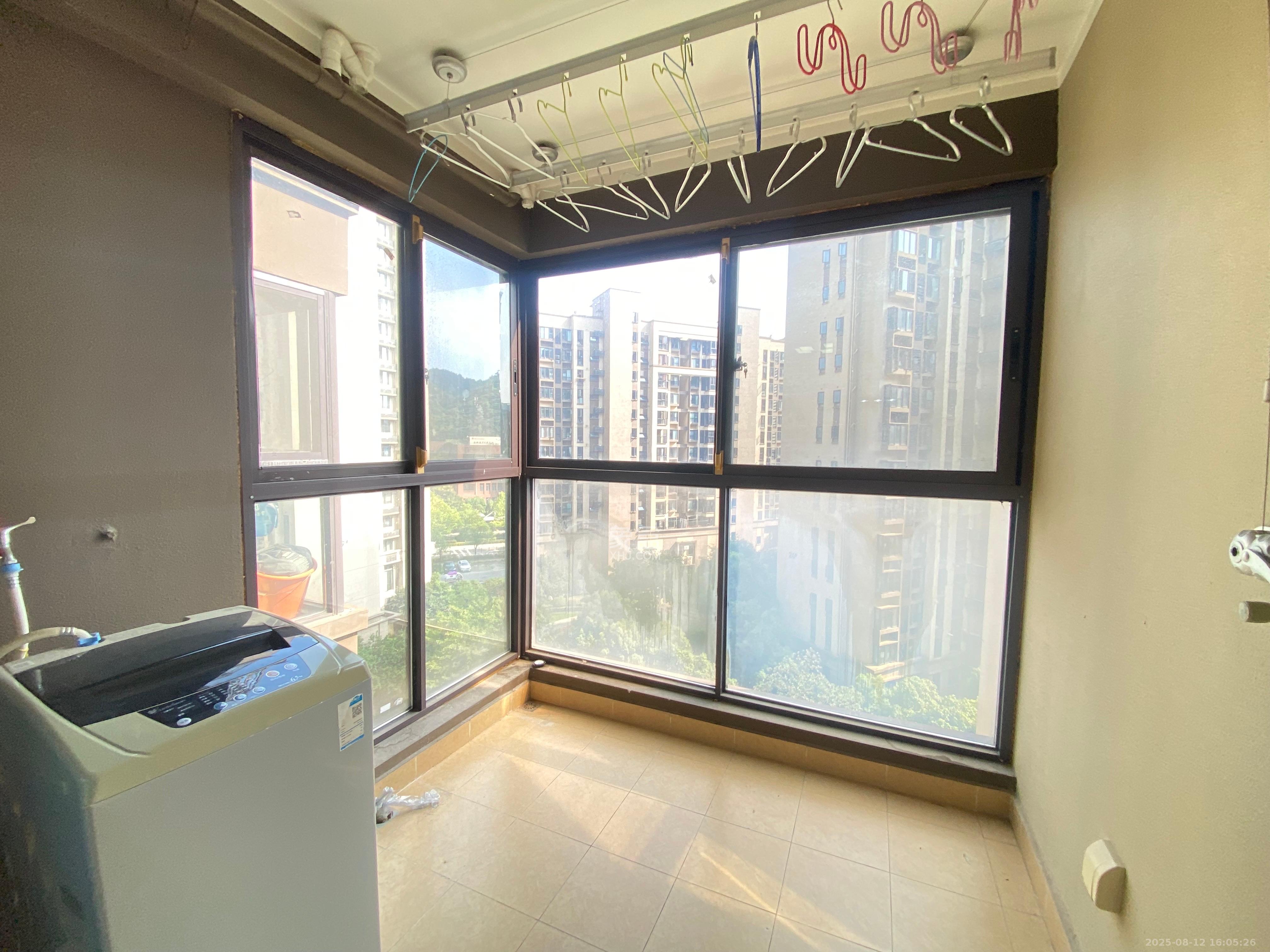 万科里梅溪郡  3室2厅2卫    3400.0元/月 万科里梅溪郡  3室2厅2卫    3400.0元/月室内图