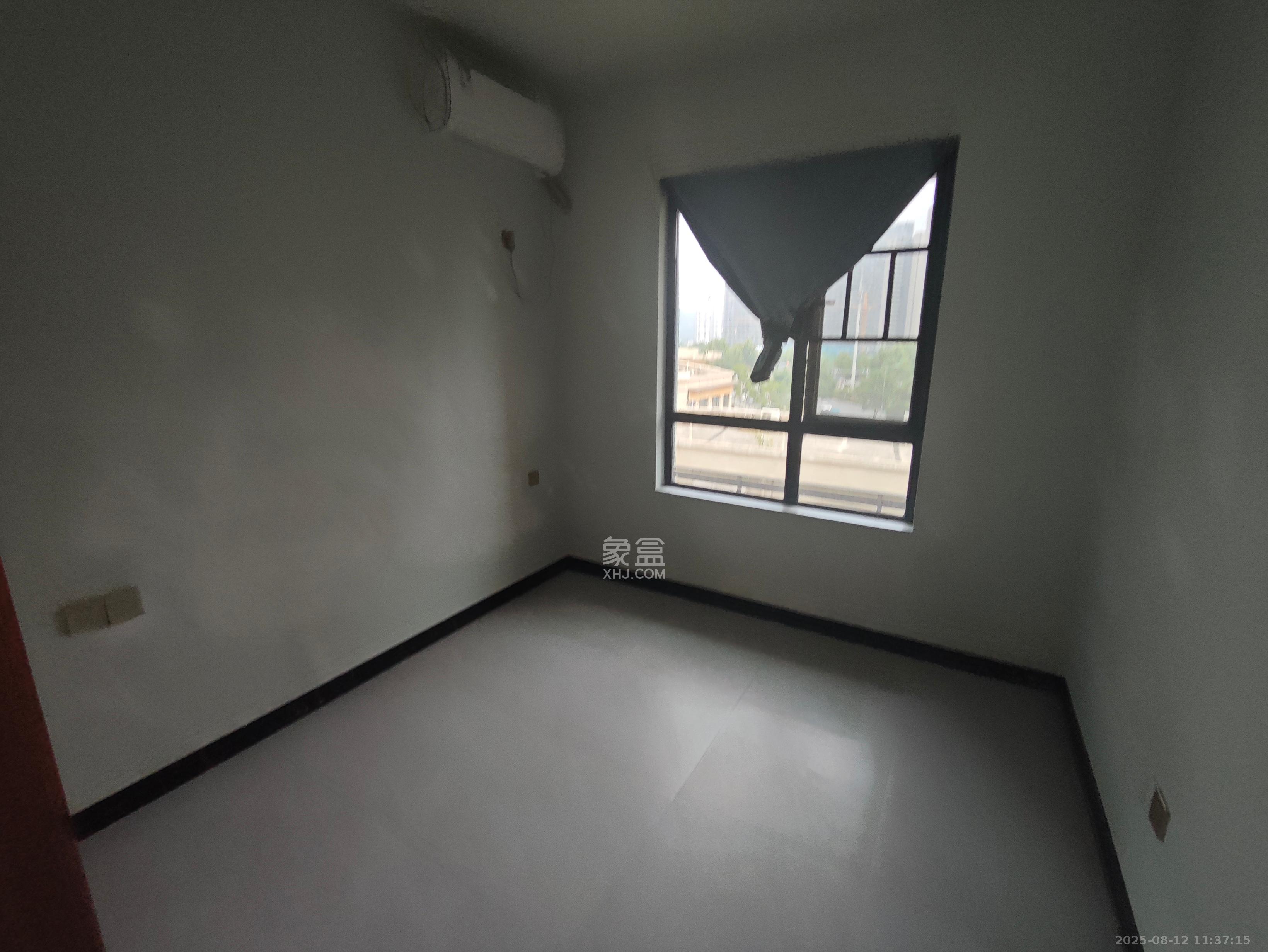 振业城三期  3室2厅2卫    3500.0元/月室内图