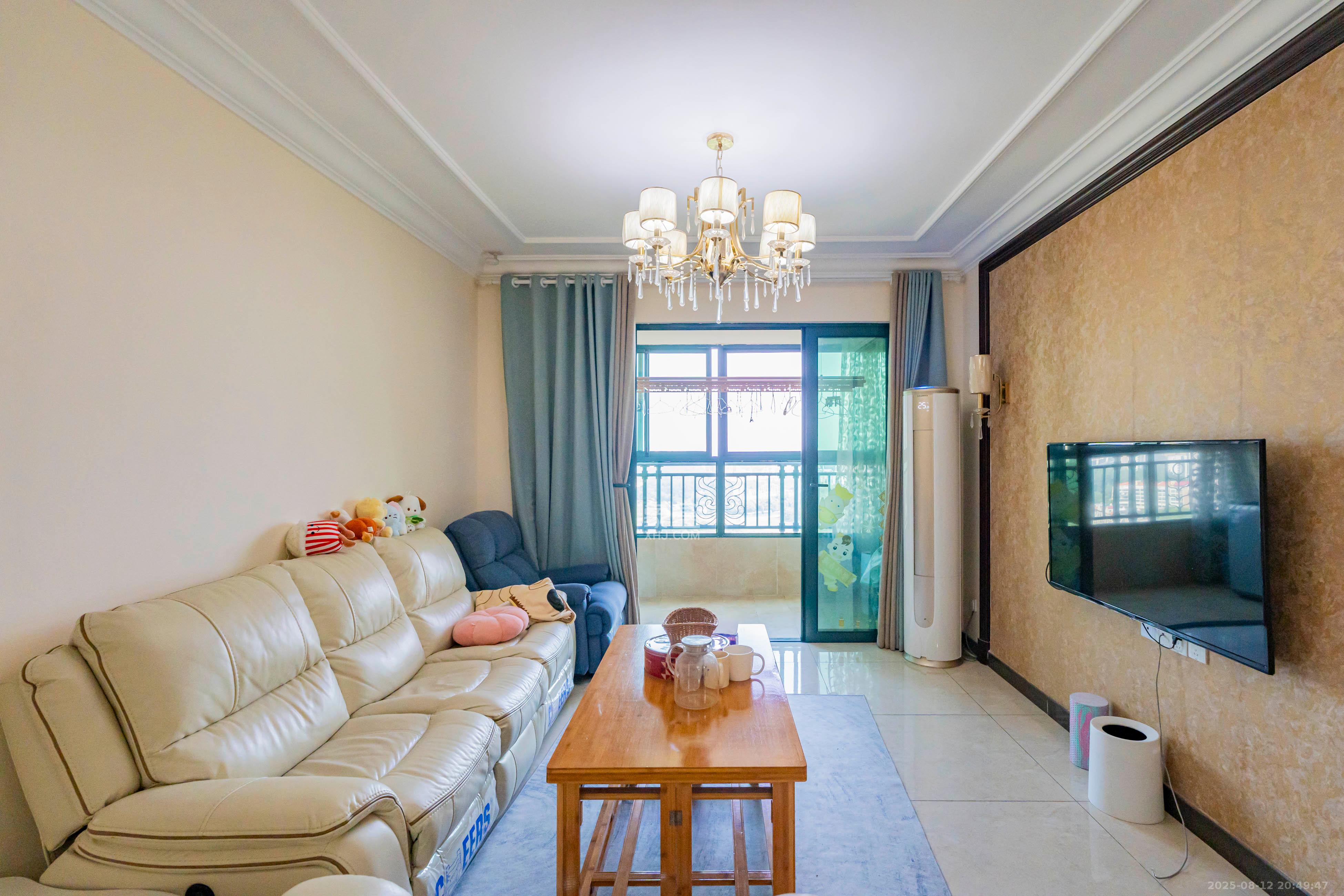 恒大雅苑 2室2厅1卫 80.0万 恒大雅苑 2室2厅1卫 80.0万客厅