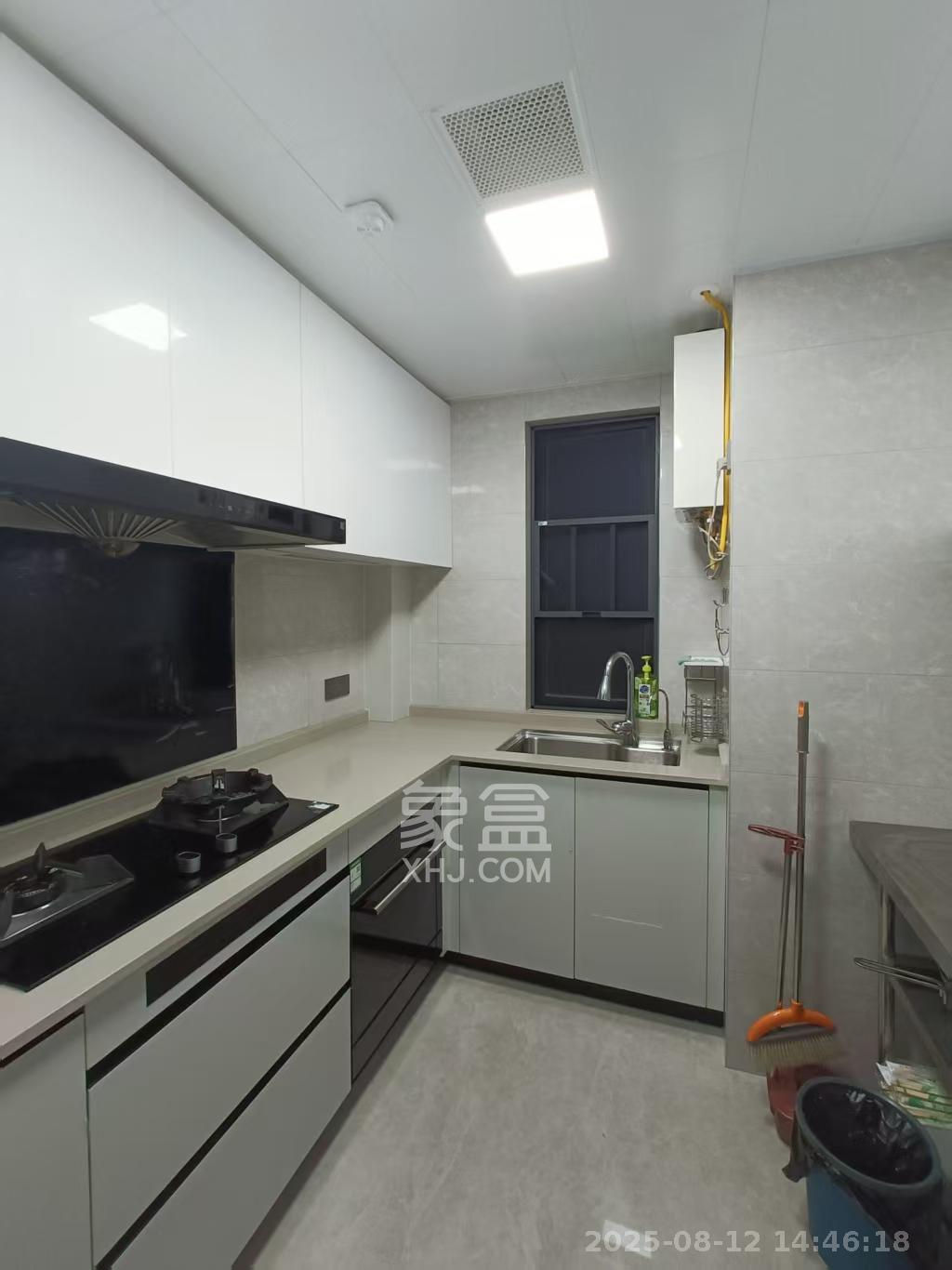 金源府  3室2厅2卫    4000.0元/月 金源府  3室2厅2卫    4000.0元/月室内图