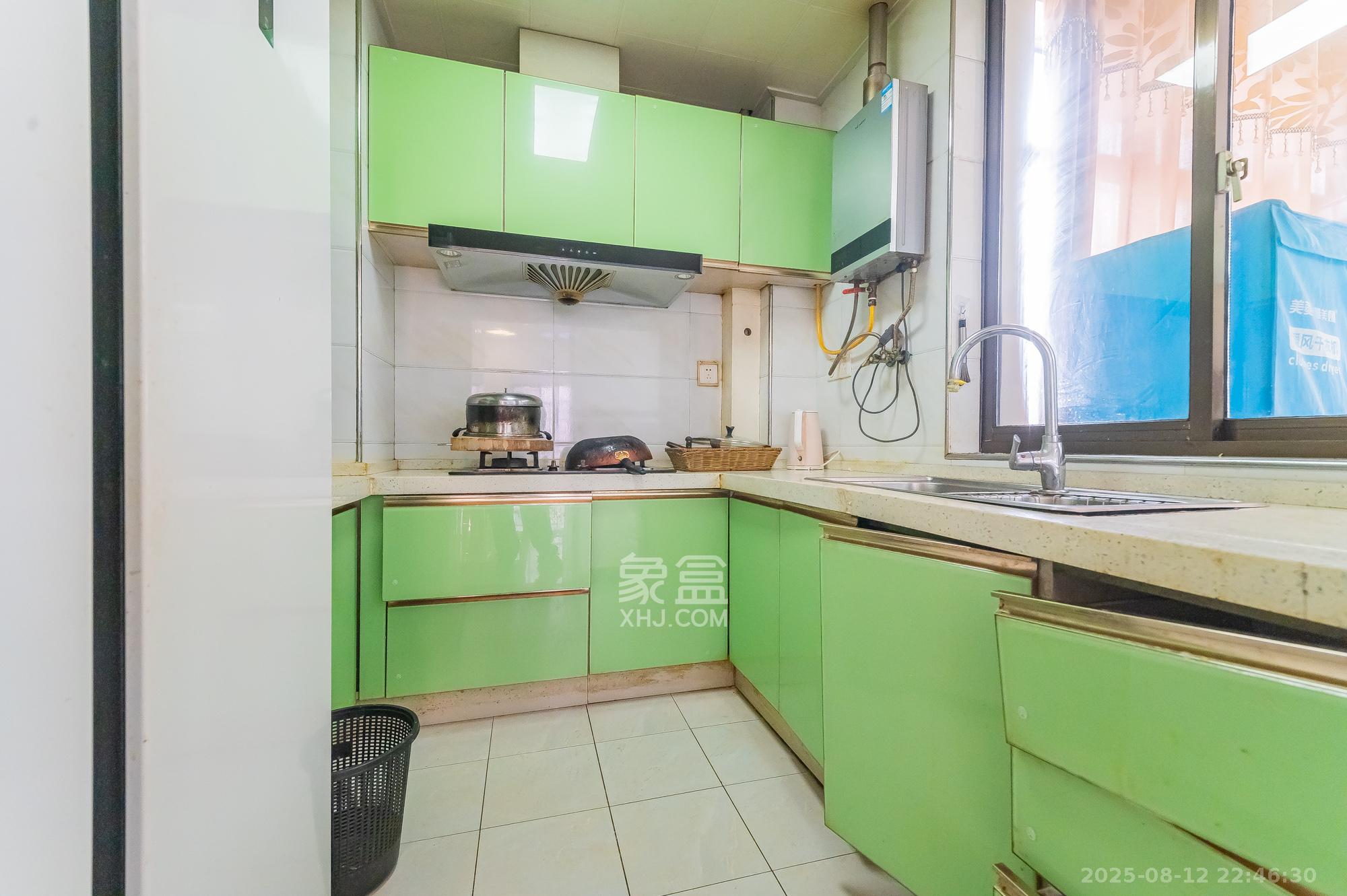 家和院  4室2厅1卫    78.0万厨房