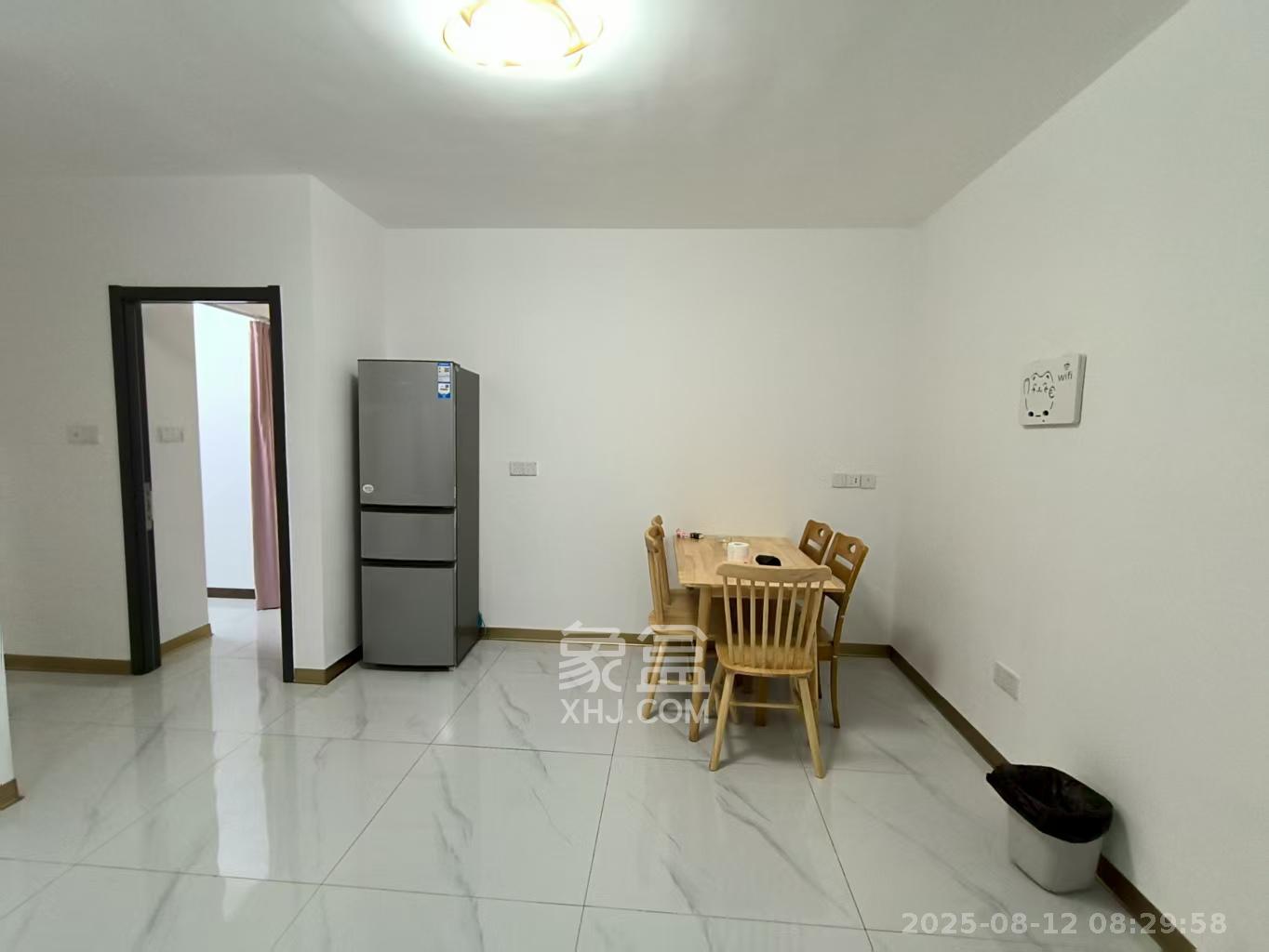 城市花园  3室1厅1卫    3000.0元/月 城市花园  3室1厅1卫    3000.0元/月室内图