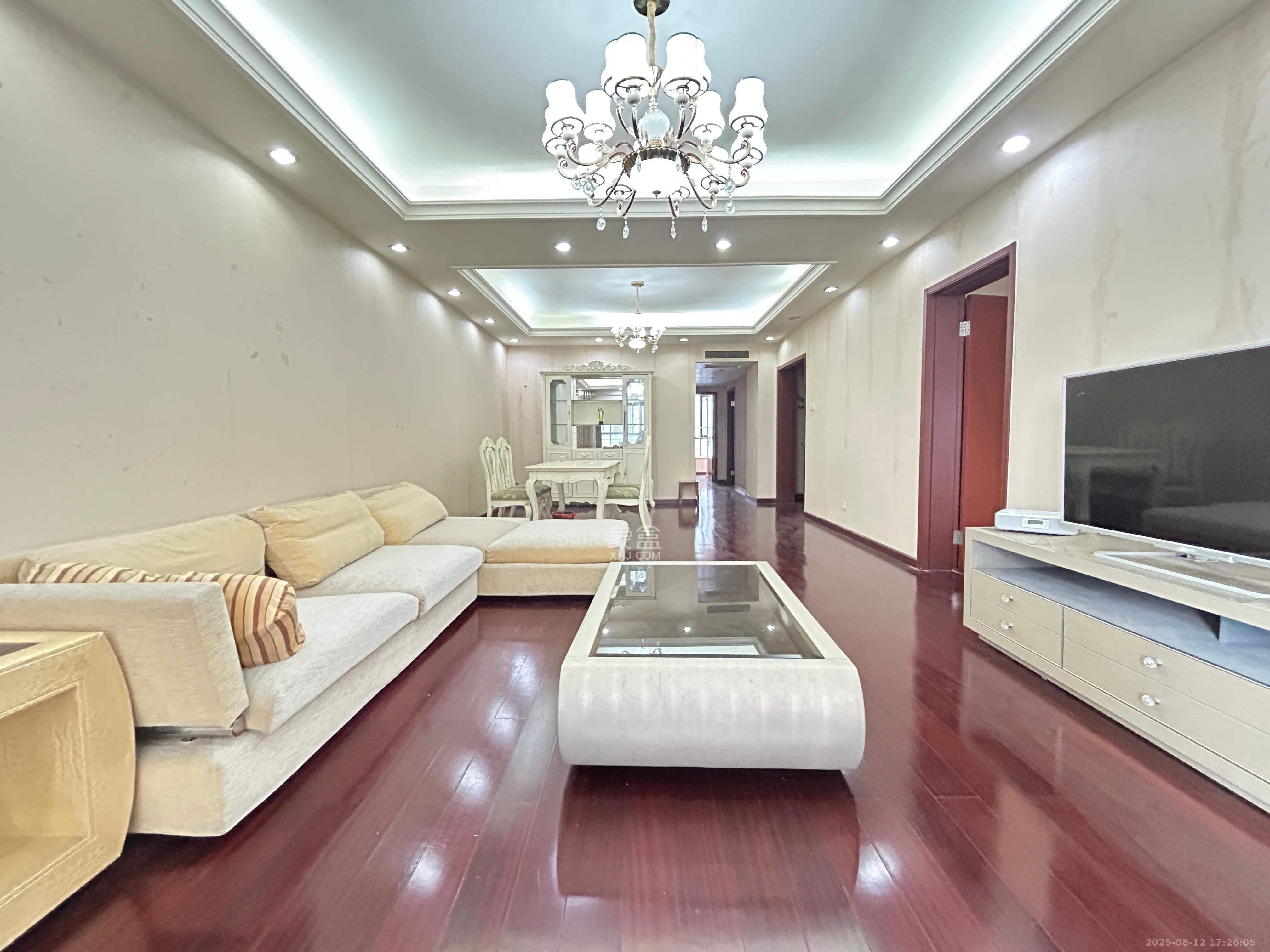 盛世美居荷园 3室2厅2卫 4100.0元/月 盛世美居荷园 3室2厅2卫 4100.0元/月室内图