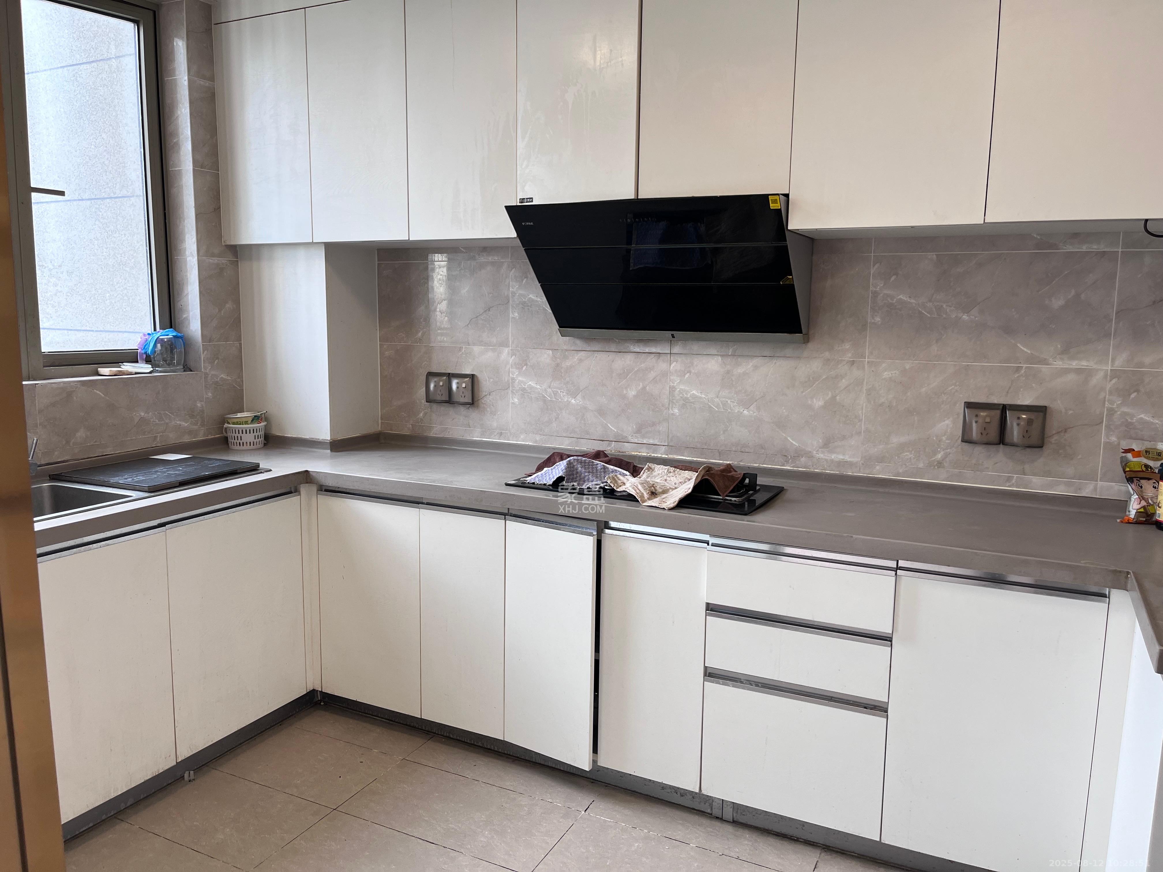 梅溪湖金茂湾  4室2厅2卫    4000.0元/月室内图