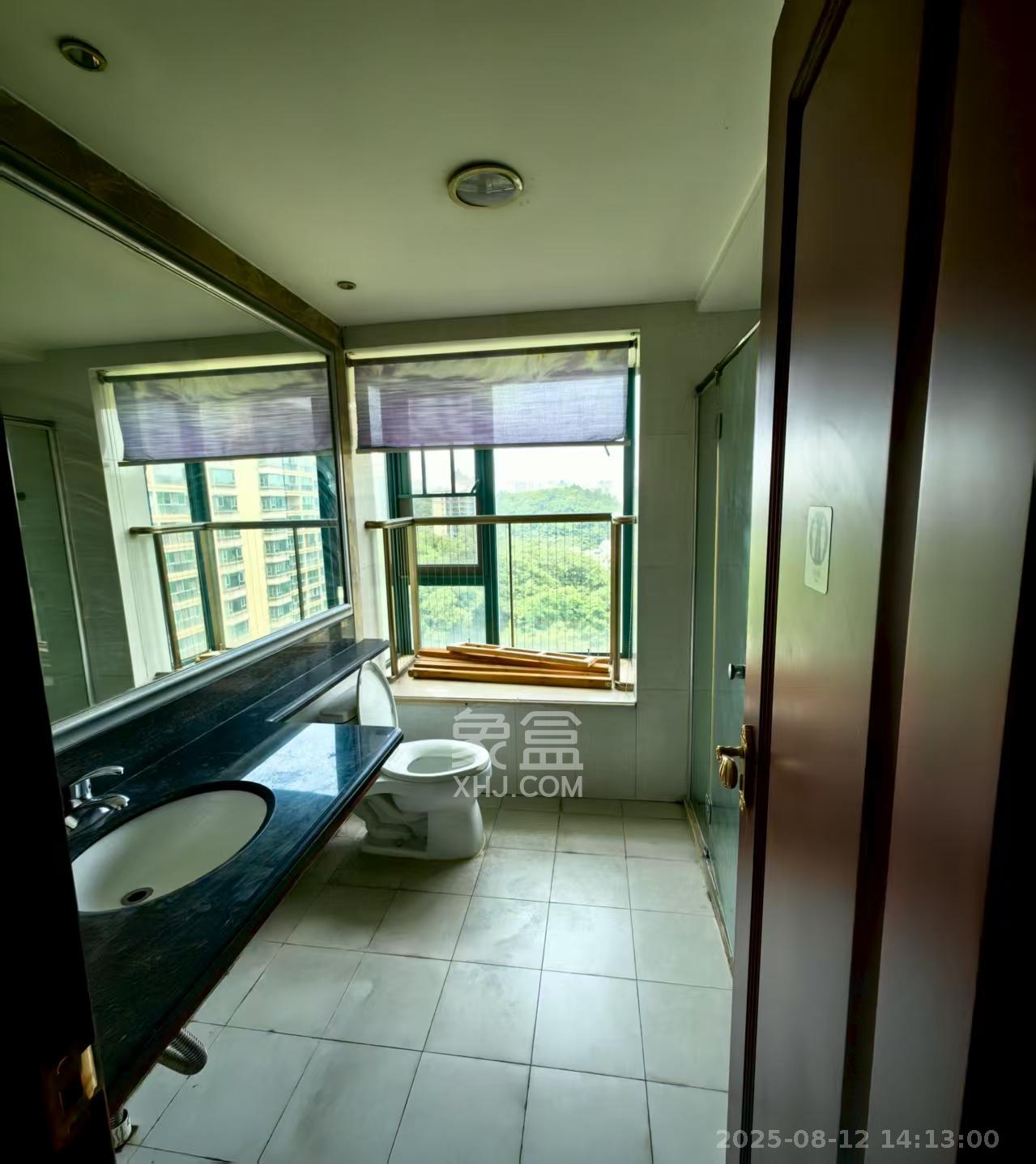 恒大城  4室2厅1卫    2700.0元/月室内图