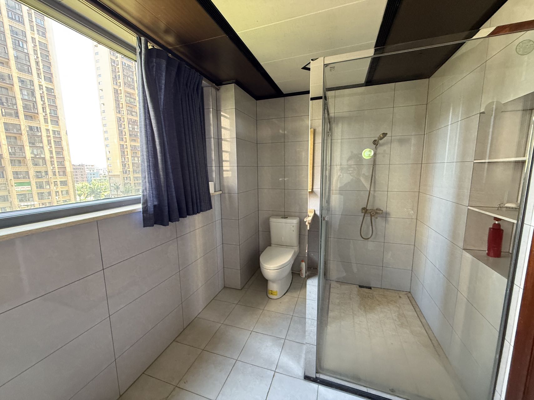 恩祥新城 4室2厅2卫 5500.0元/月 恩祥新城 4室2厅2卫 5500.0元/月室内图