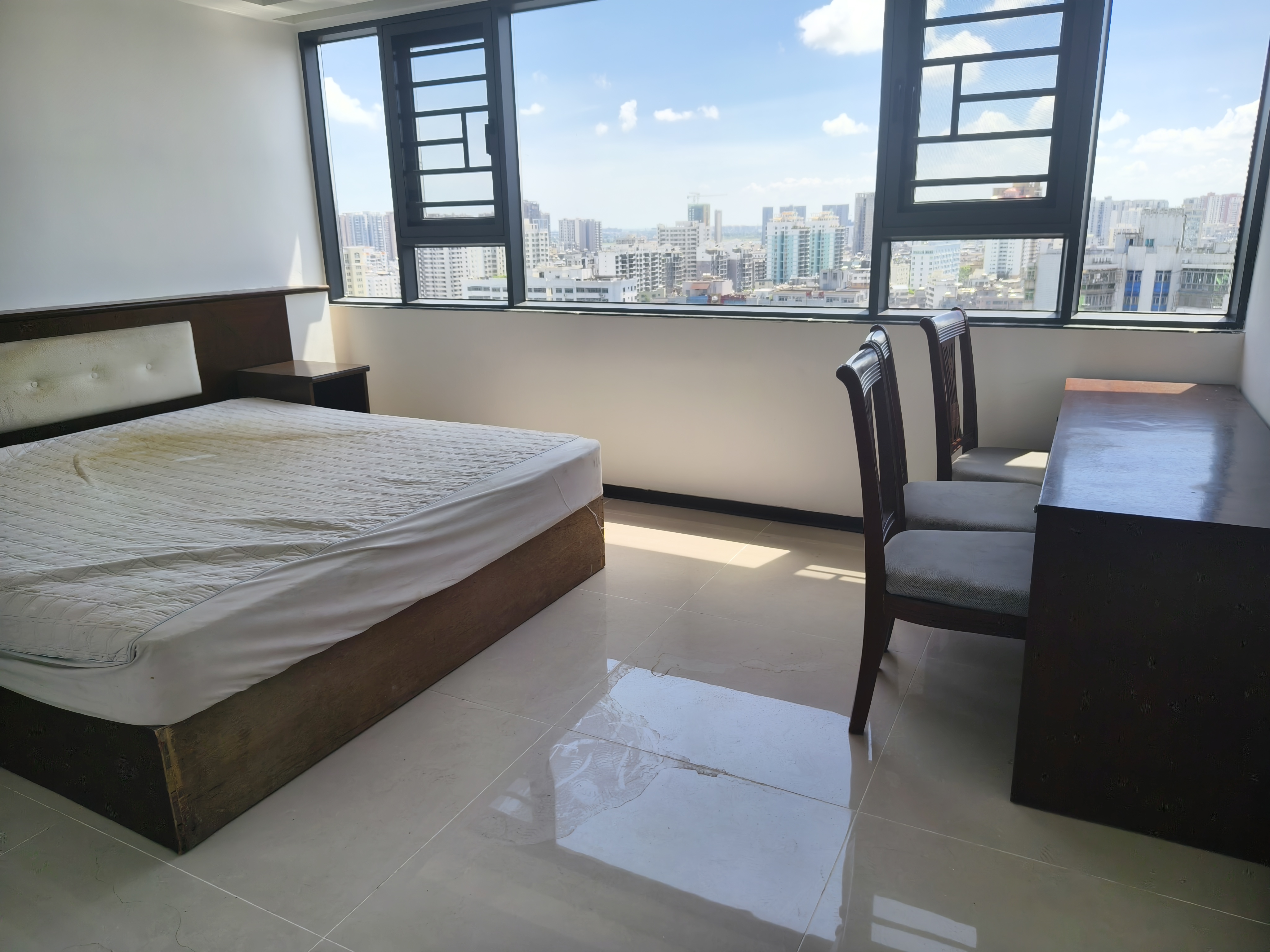 白龙大厦 3室2厅1卫 2600.0元/月 白龙大厦 3室2厅1卫 2600.0元/月室内图