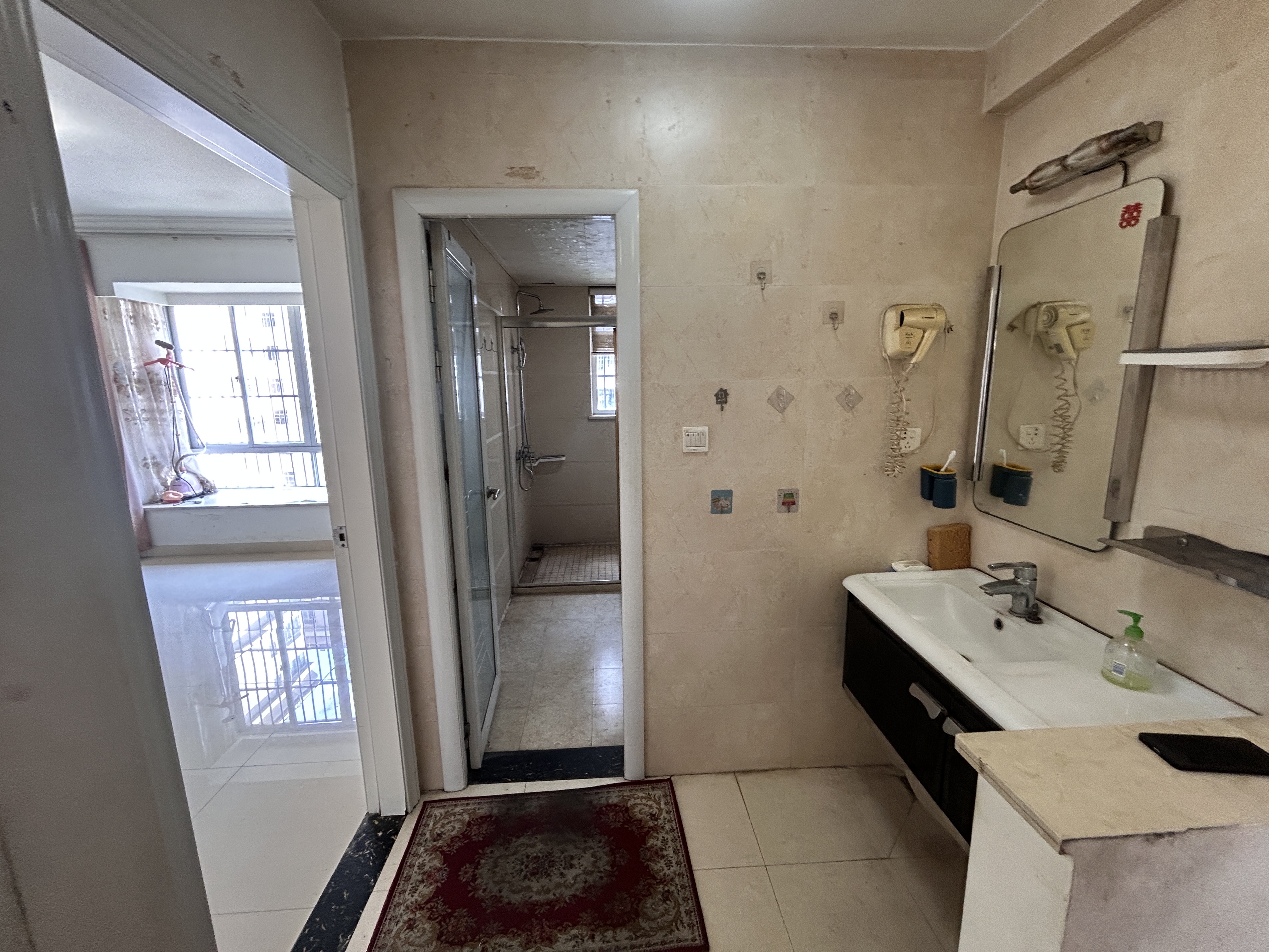 学苑公寓 3室2厅1卫 2500.0元/月 学苑公寓 3室2厅1卫 2500.0元/月室内图