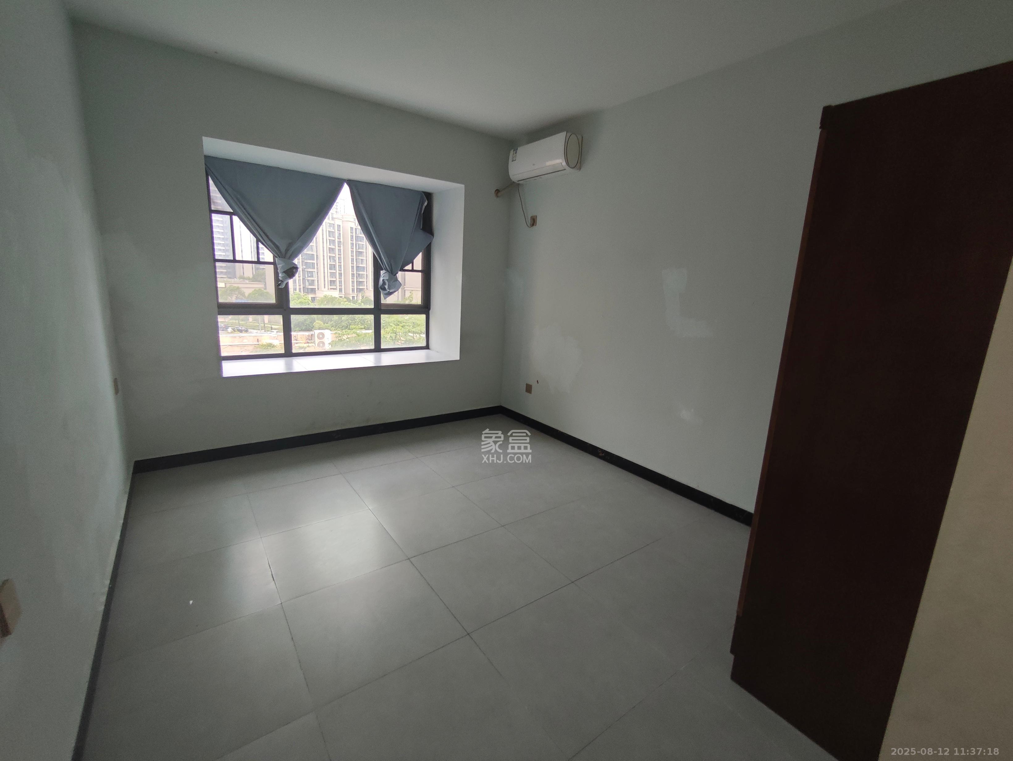 振业城三期  3室2厅2卫    3500.0元/月室内图