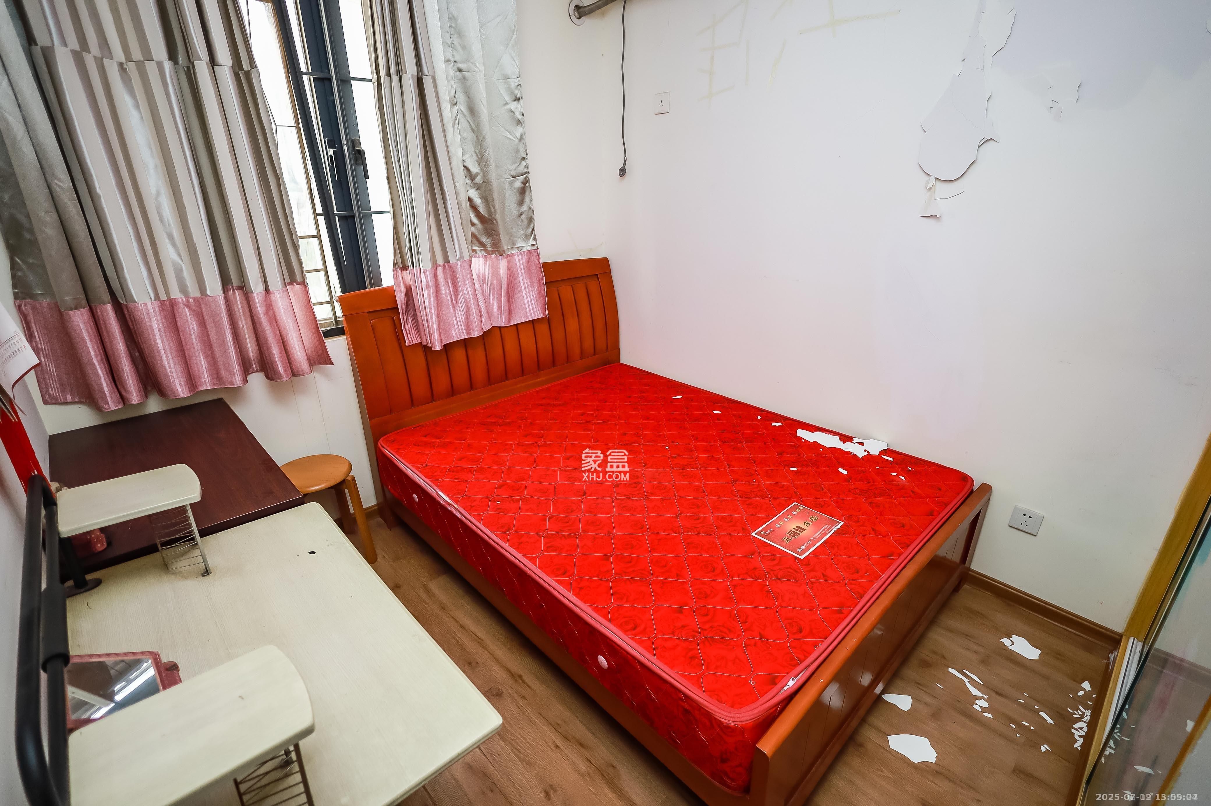 金科东方大院三四期 3室2厅2卫 2500.0元/月 金科东方大院三四期 3室2厅2卫 2500.0元/月室内图