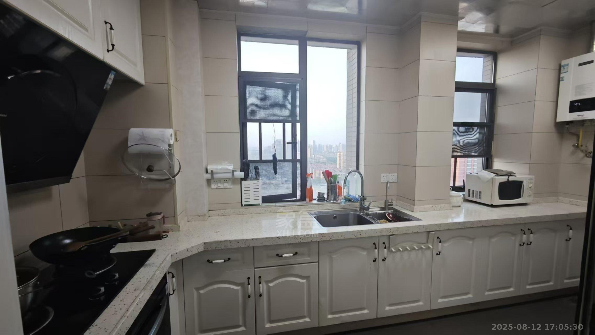 东鼎紫园 2室2厅1卫 2000.0元/月 东鼎紫园 2室2厅1卫 2000.0元/月室内图