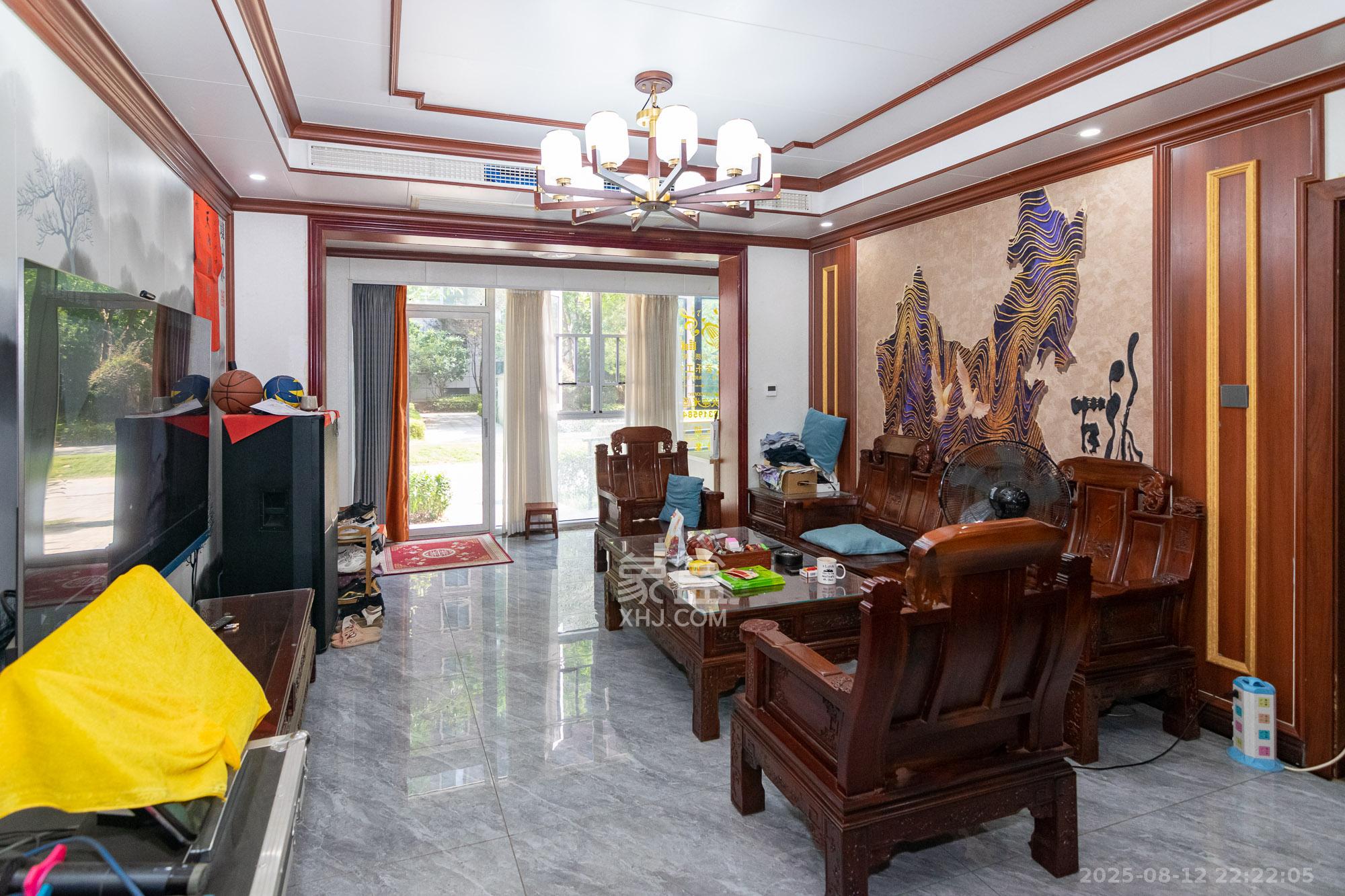 大汉汉园  5室2厅2卫    138.0万 大汉汉园  5室2厅2卫    138.0万客厅