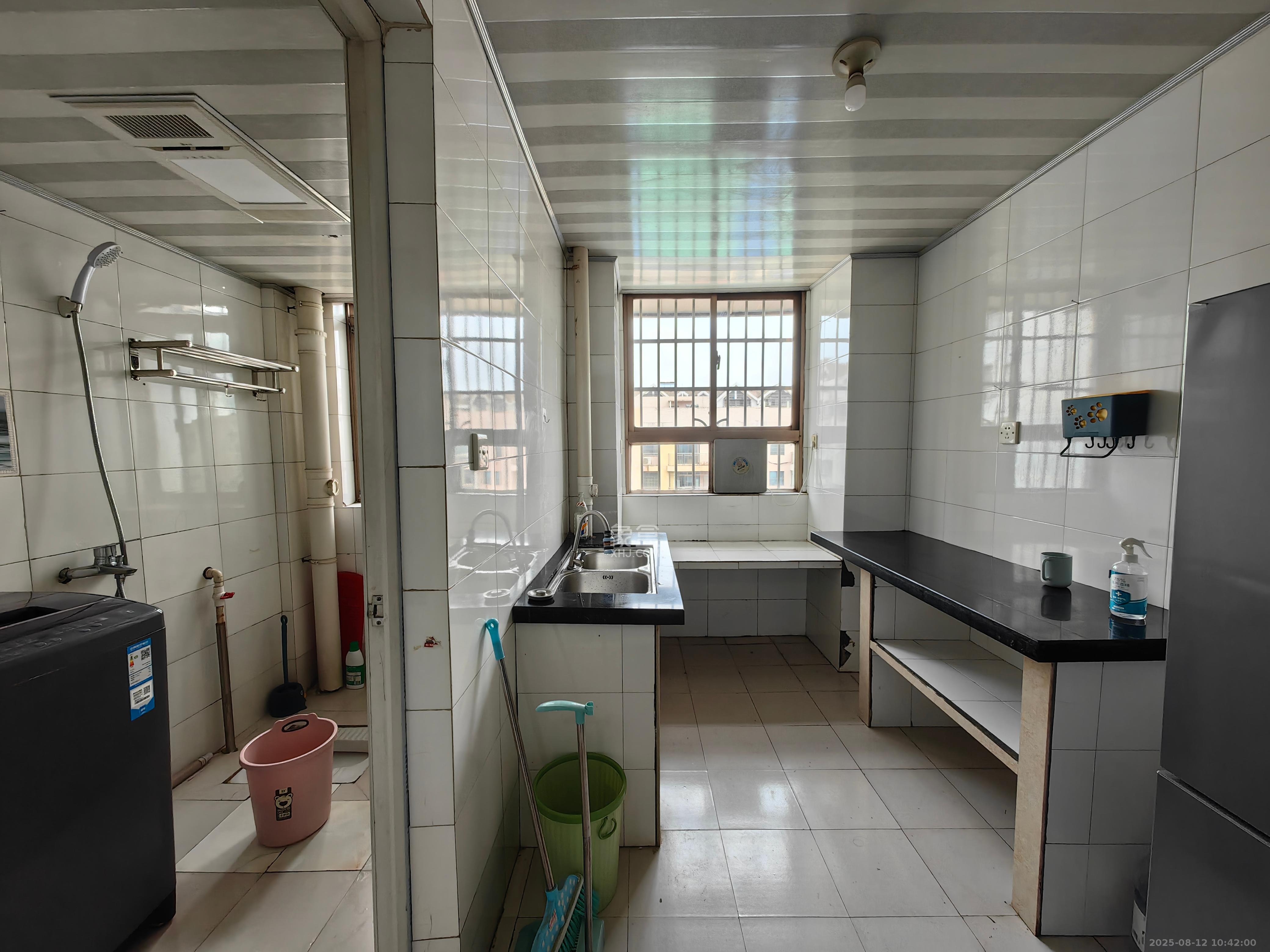 望龙小区 1室1厅1卫 1100.0元/月 望龙小区 1室1厅1卫 1100.0元/月室内图