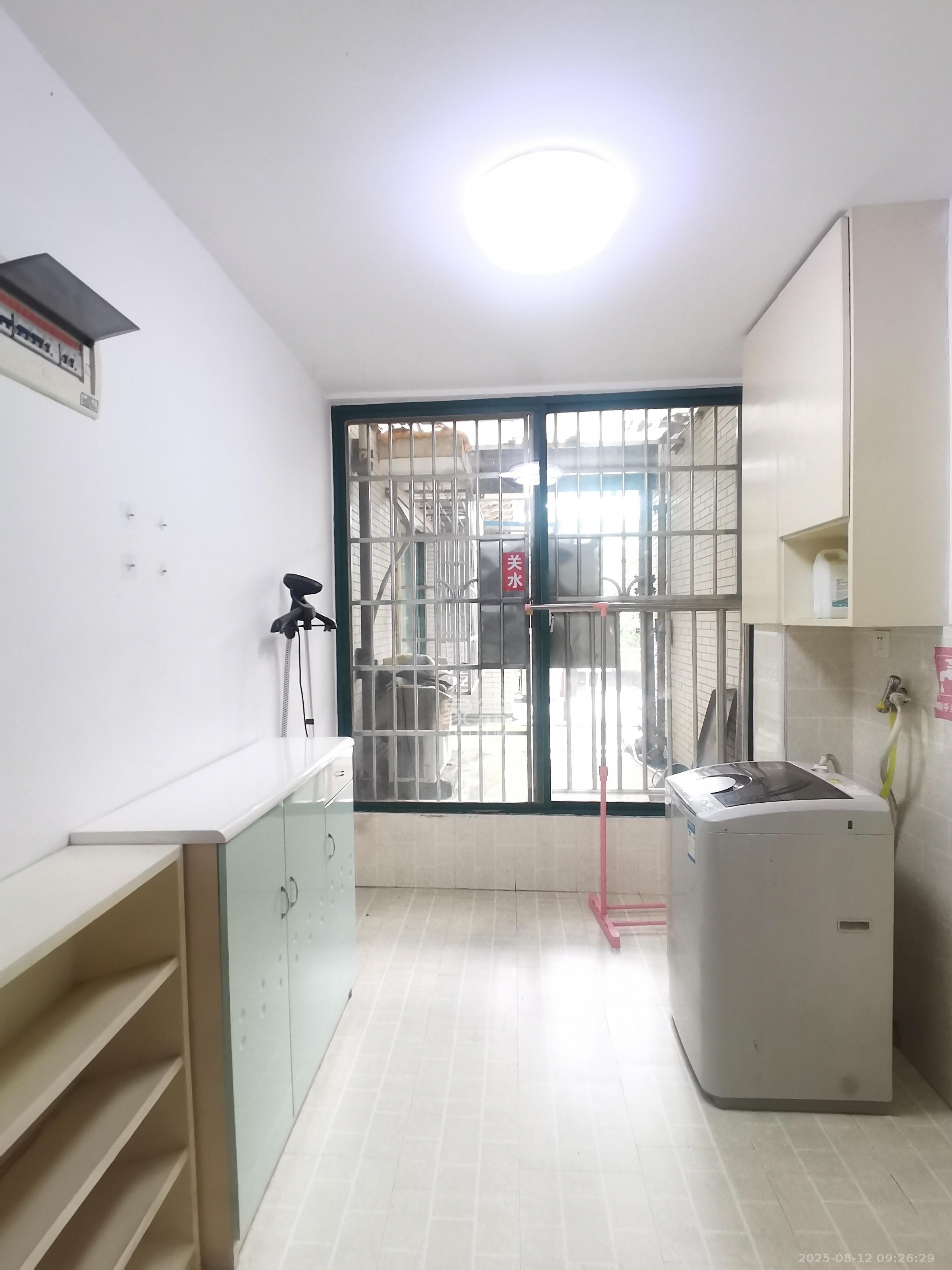 华天LOHO小镇  2室2厅1卫    1400.0元/月室内图