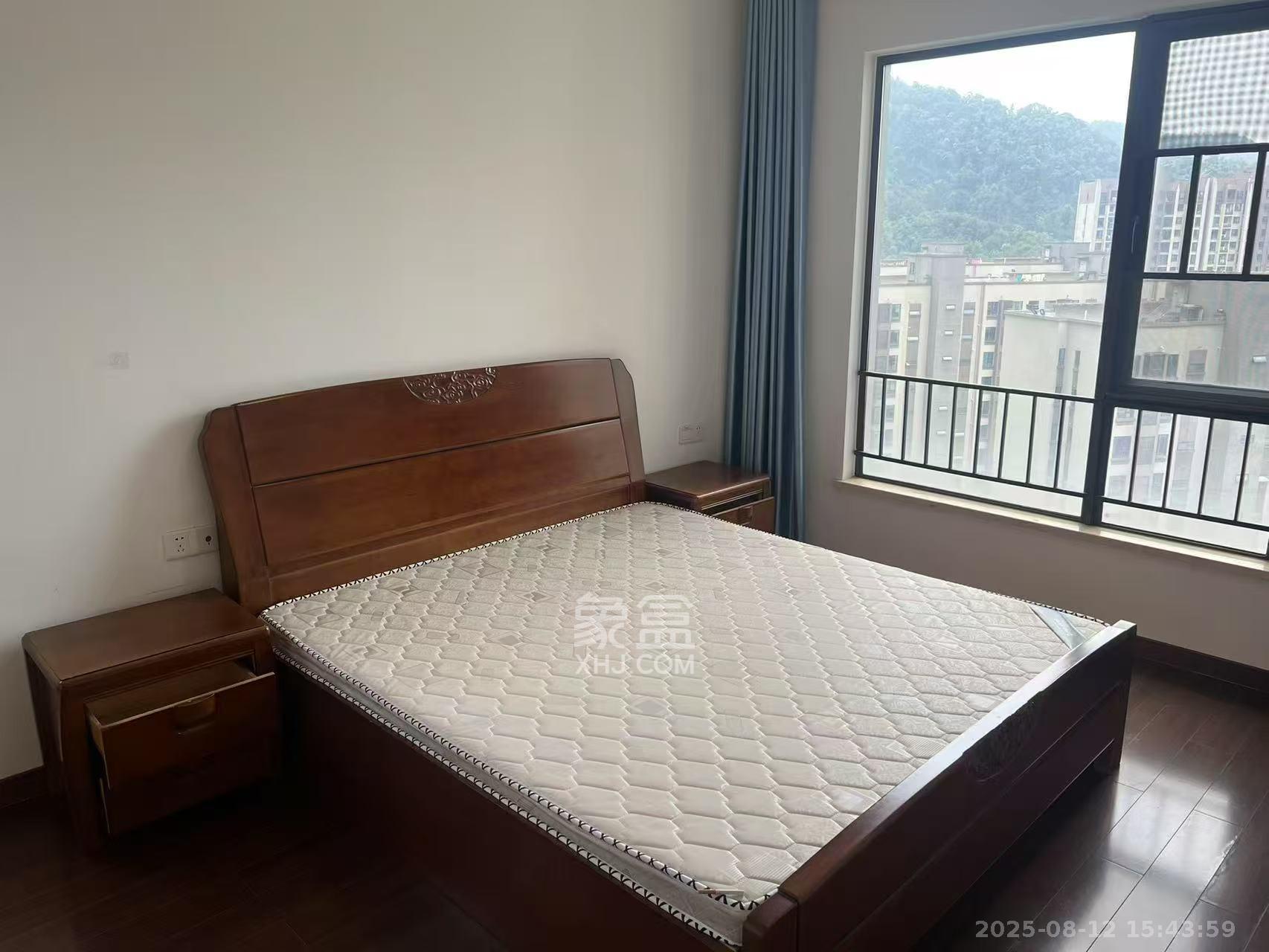万科里梅溪郡  3室2厅2卫   3300.00元/月室内图