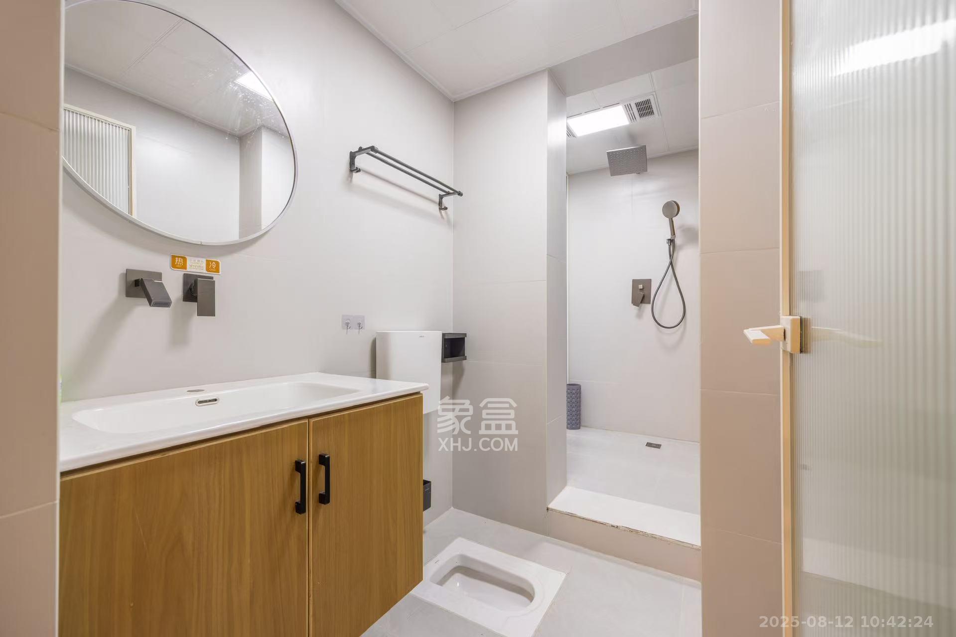 阳光城檀悦 5室2厅2卫 3800.0元/月 阳光城檀悦 5室2厅2卫 3800.0元/月室内图