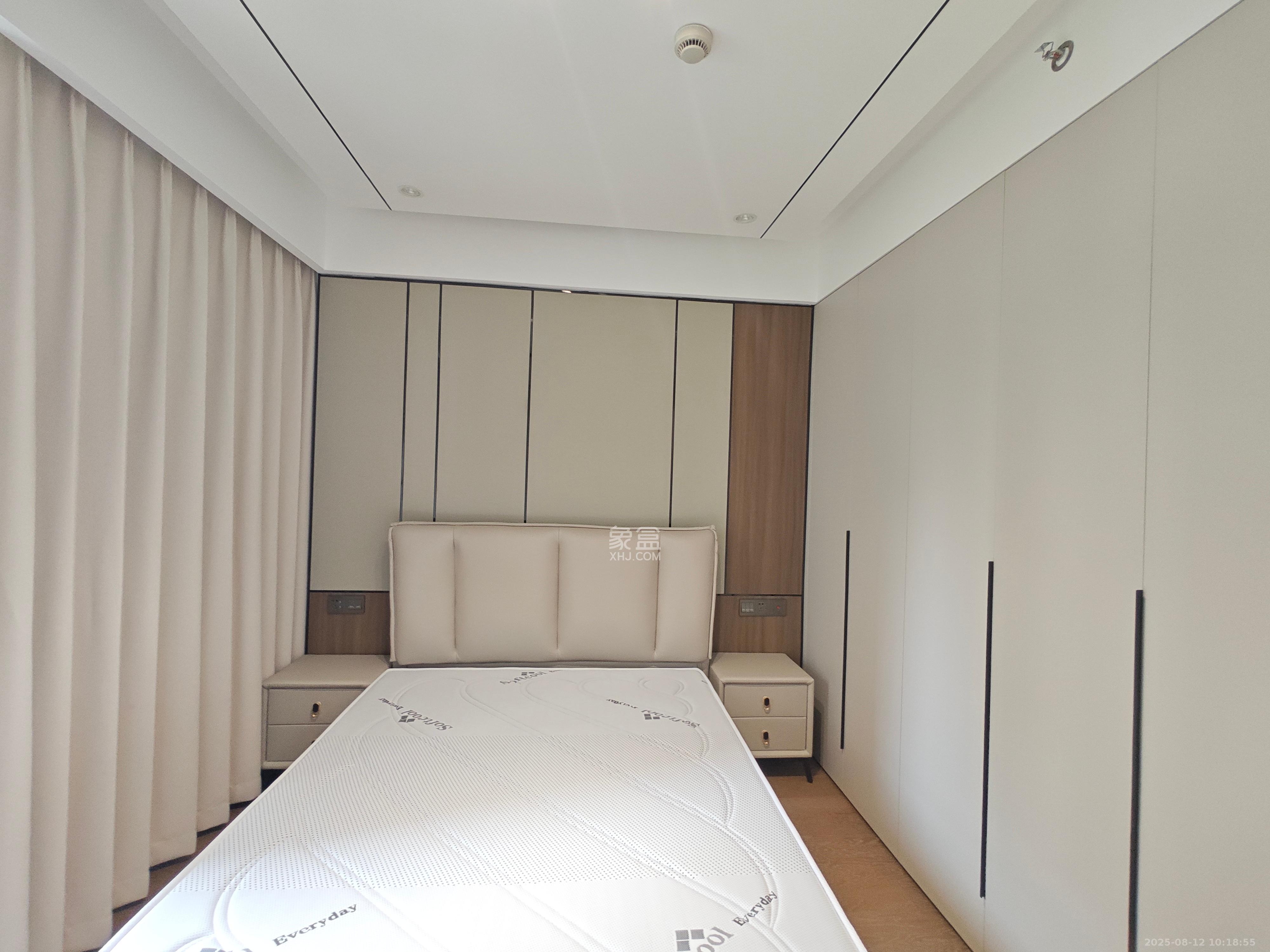 卓越中寰 4室2厅2卫 5000.0元/月 卓越中寰 4室2厅2卫 5000.0元/月室内图