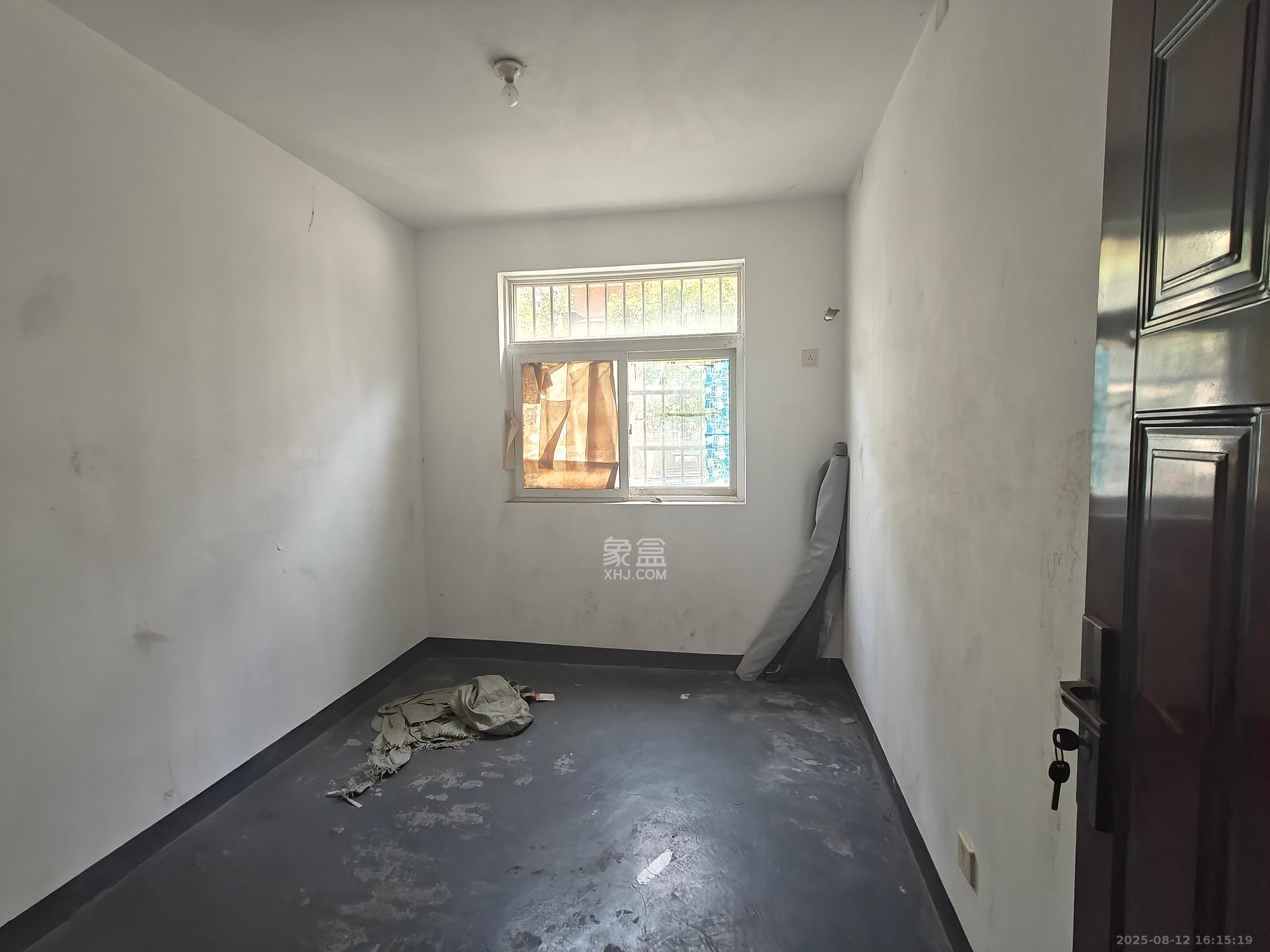 湘瑞家园  3室2厅1卫    1000.0元/月室内图