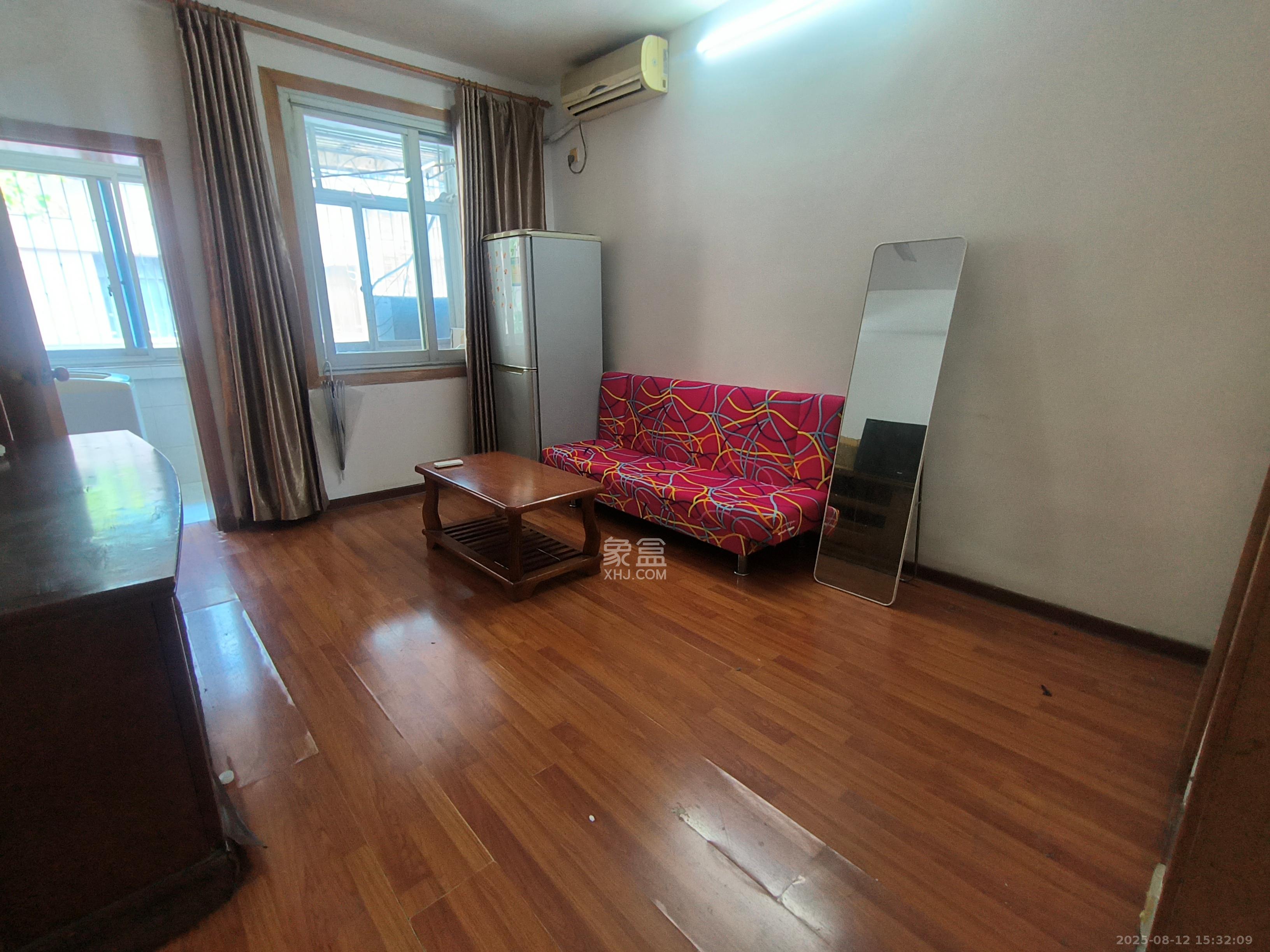 湖南省木偶皮影剧团 2室1厅1卫 1800.0元/月 湖南省木偶皮影剧团 2室1厅1卫 1800.0元/月室内图